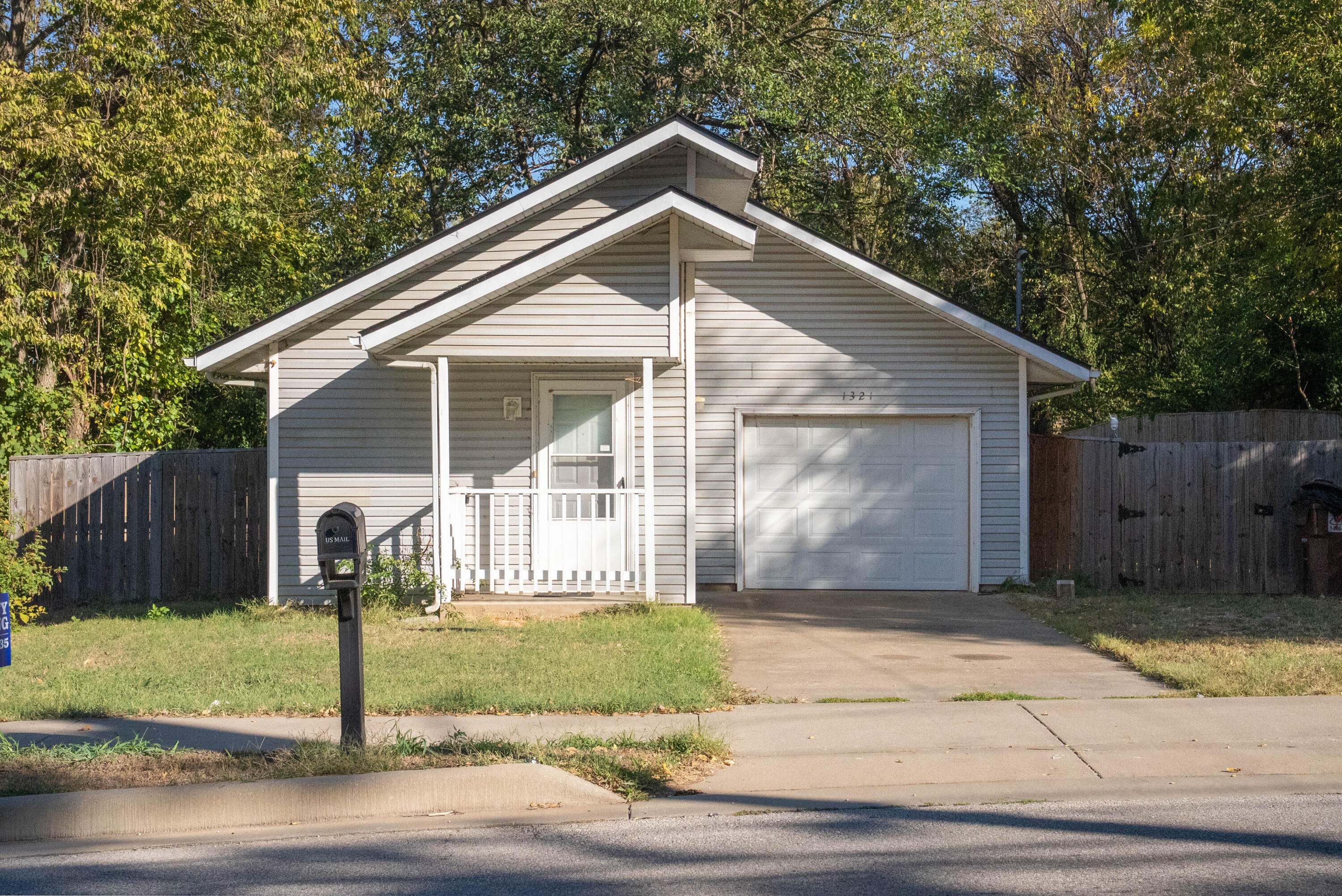 1321 West Talmage Street Property Photo 1