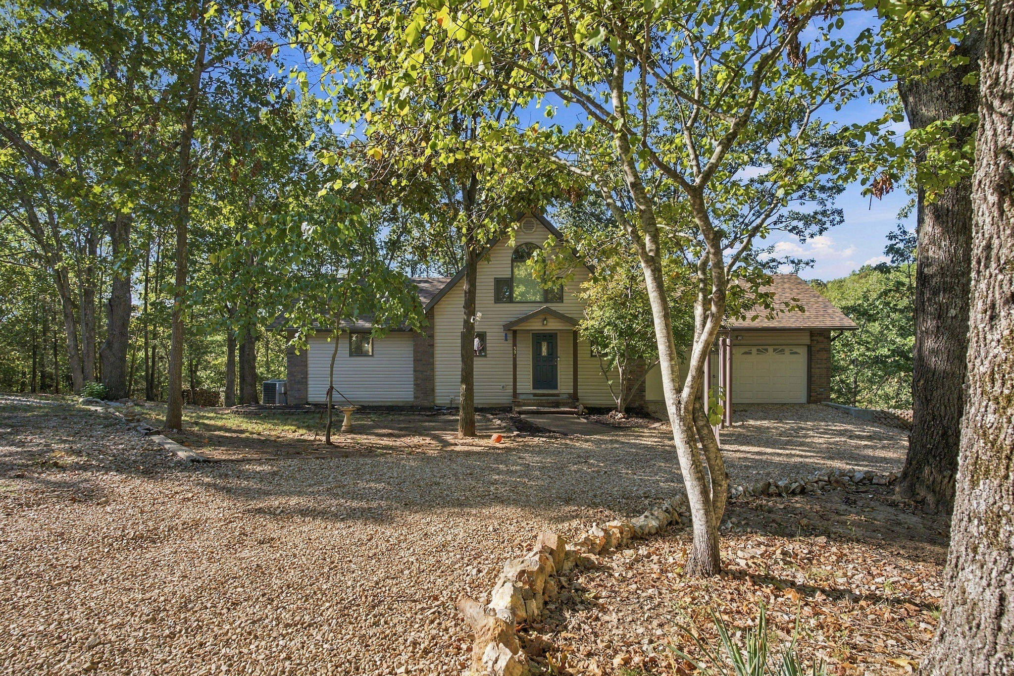 594 Springview Drive Property Photo 1