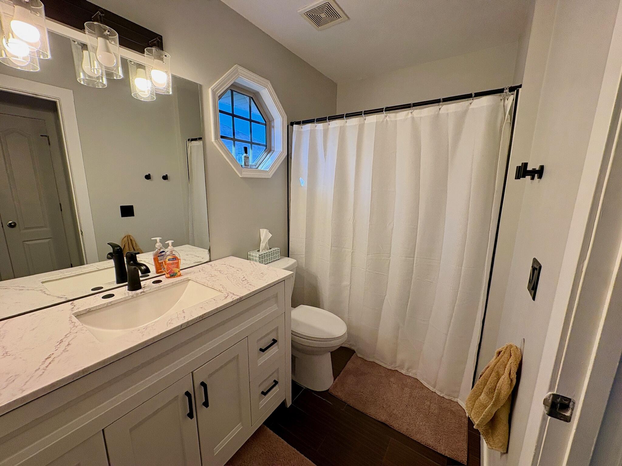 3226 North Dickerson Avenue Property Photo 15