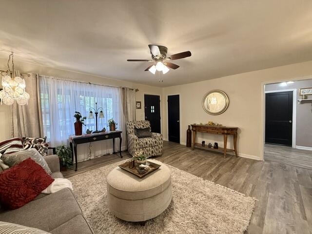 1743 South South Avenue Property Photo 3