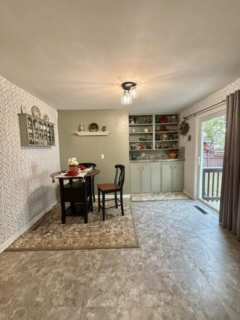 1743 South South Avenue Property Photo 8