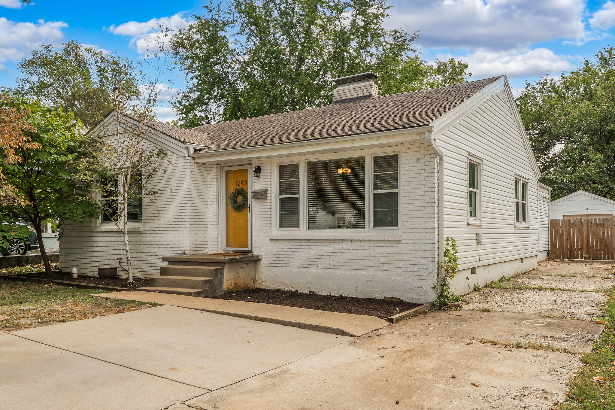 1240 East Portland Street Property Photo 3