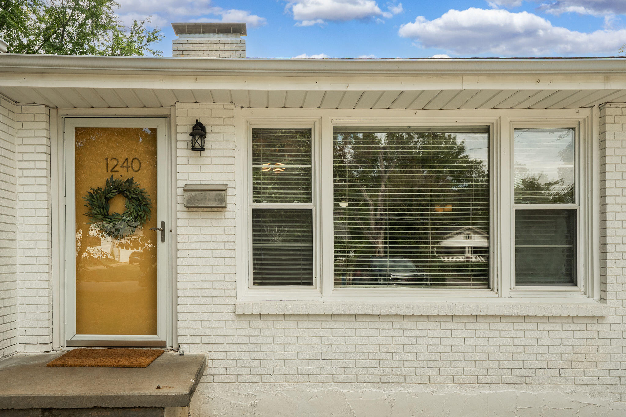 1240 East Portland Street Property Photo 4