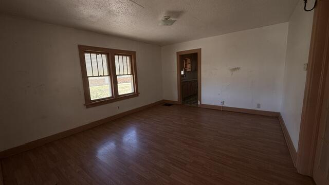 2009 West College Street Property Photo 3