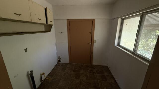 2009 West College Street Property Photo 14