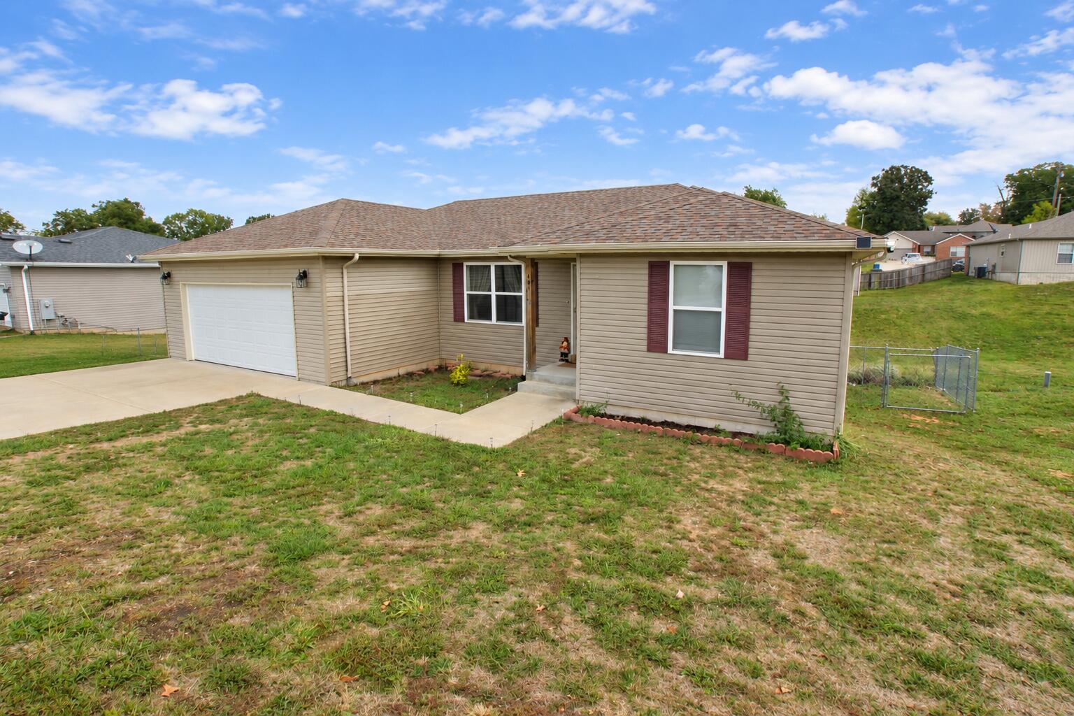 325 Echo Valley Circle Property Photo 1