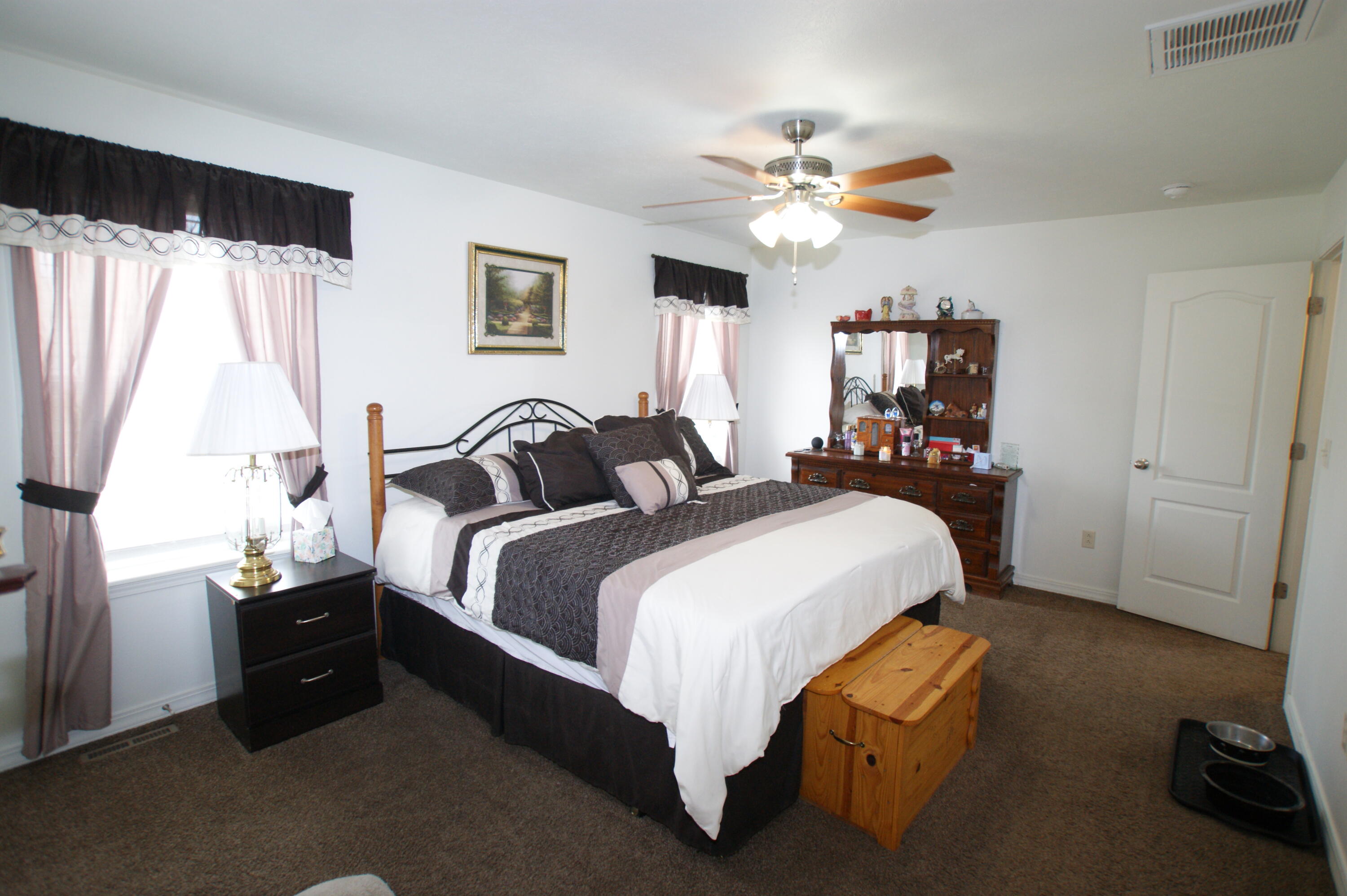 325 Echo Valley Circle Property Photo 12