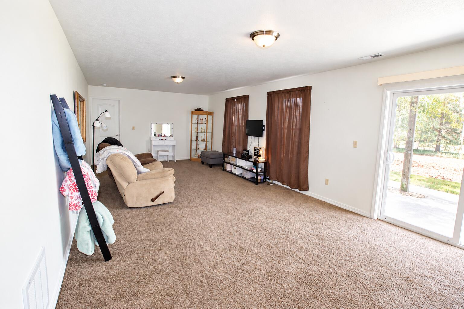 325 Echo Valley Circle Property Photo 21
