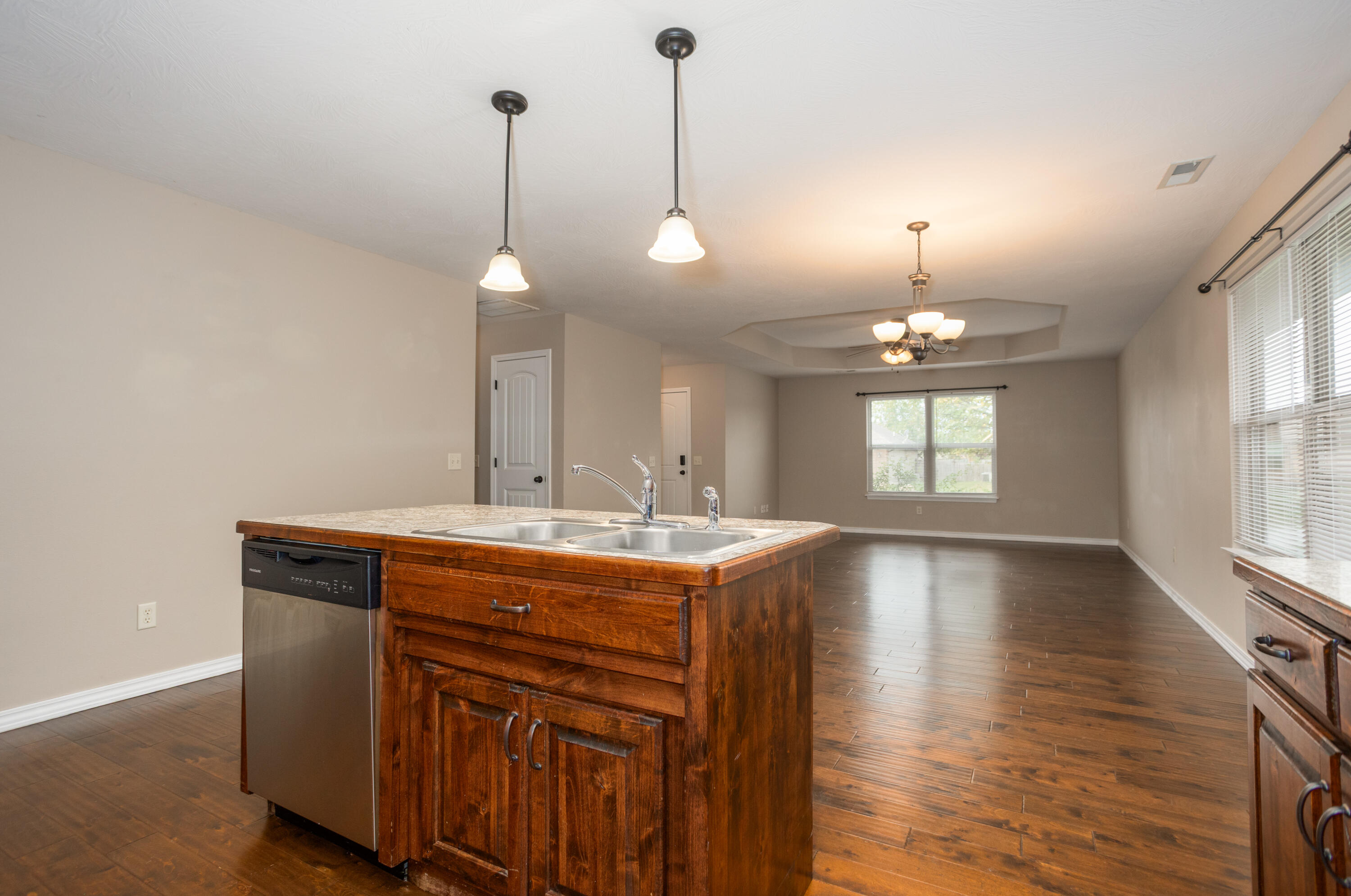 1298 South Venice Avenue Property Photo 10