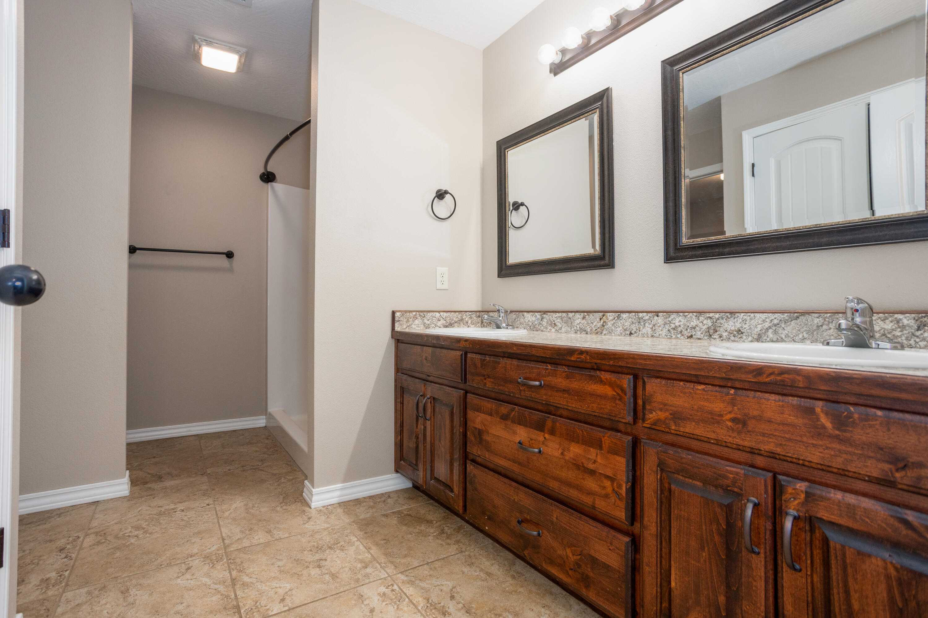 1298 South Venice Avenue Property Photo 15