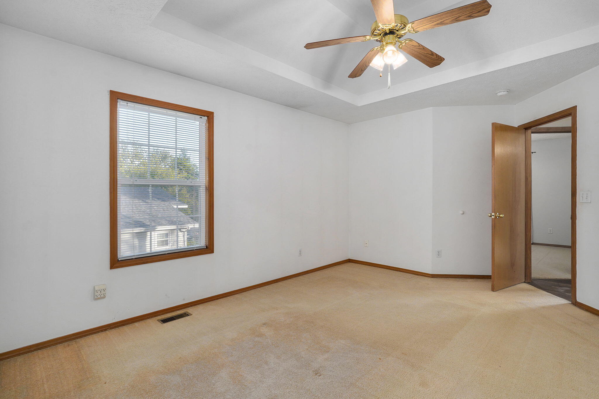 1103 East Lark Street Property Photo 16