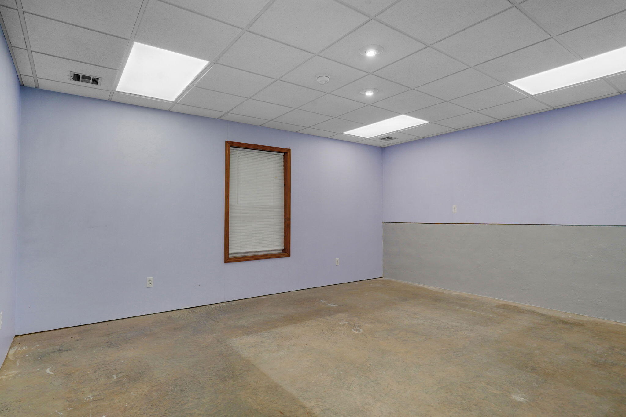 1103 East Lark Street Property Photo 29