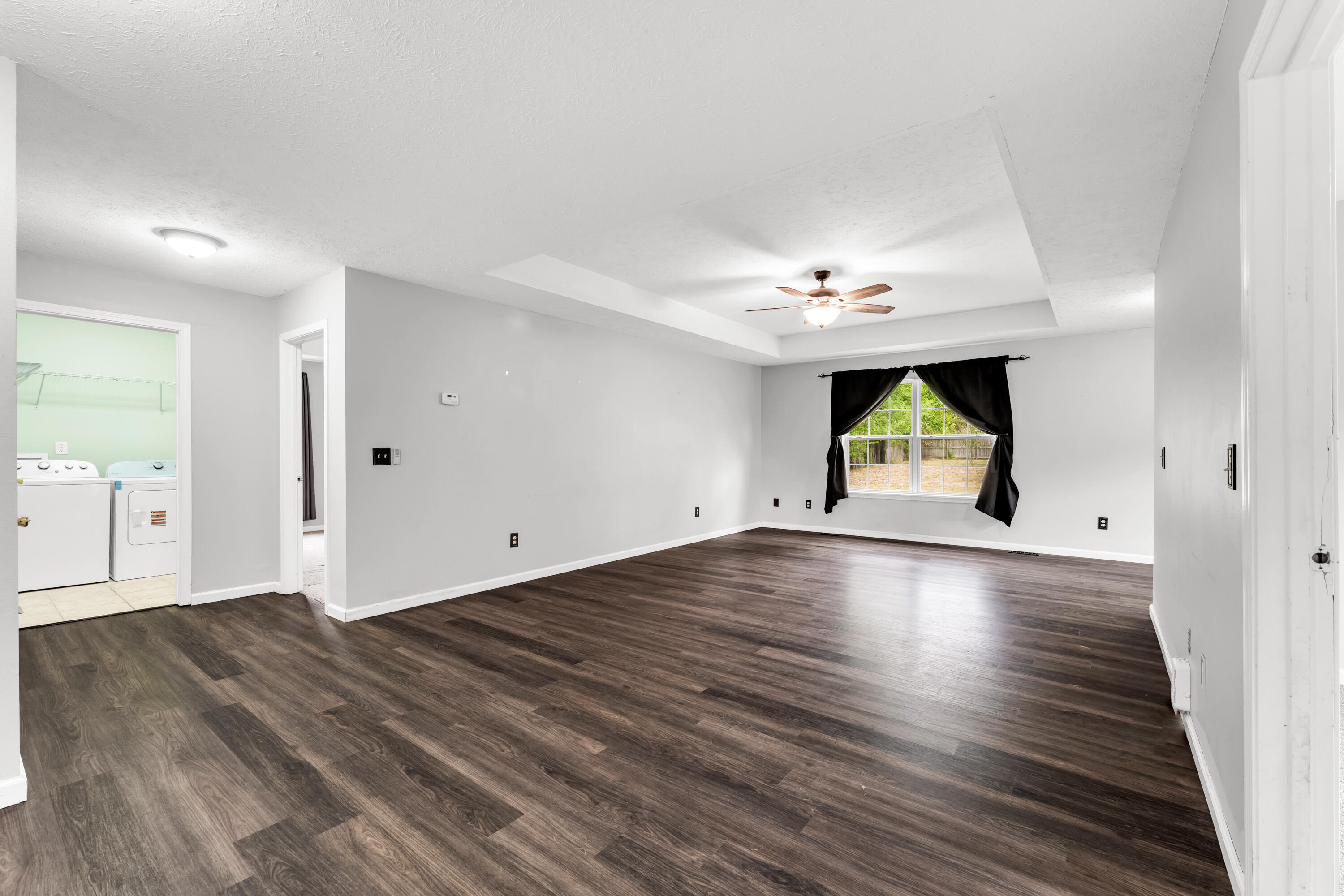 829 East Locust Street Property Photo 2