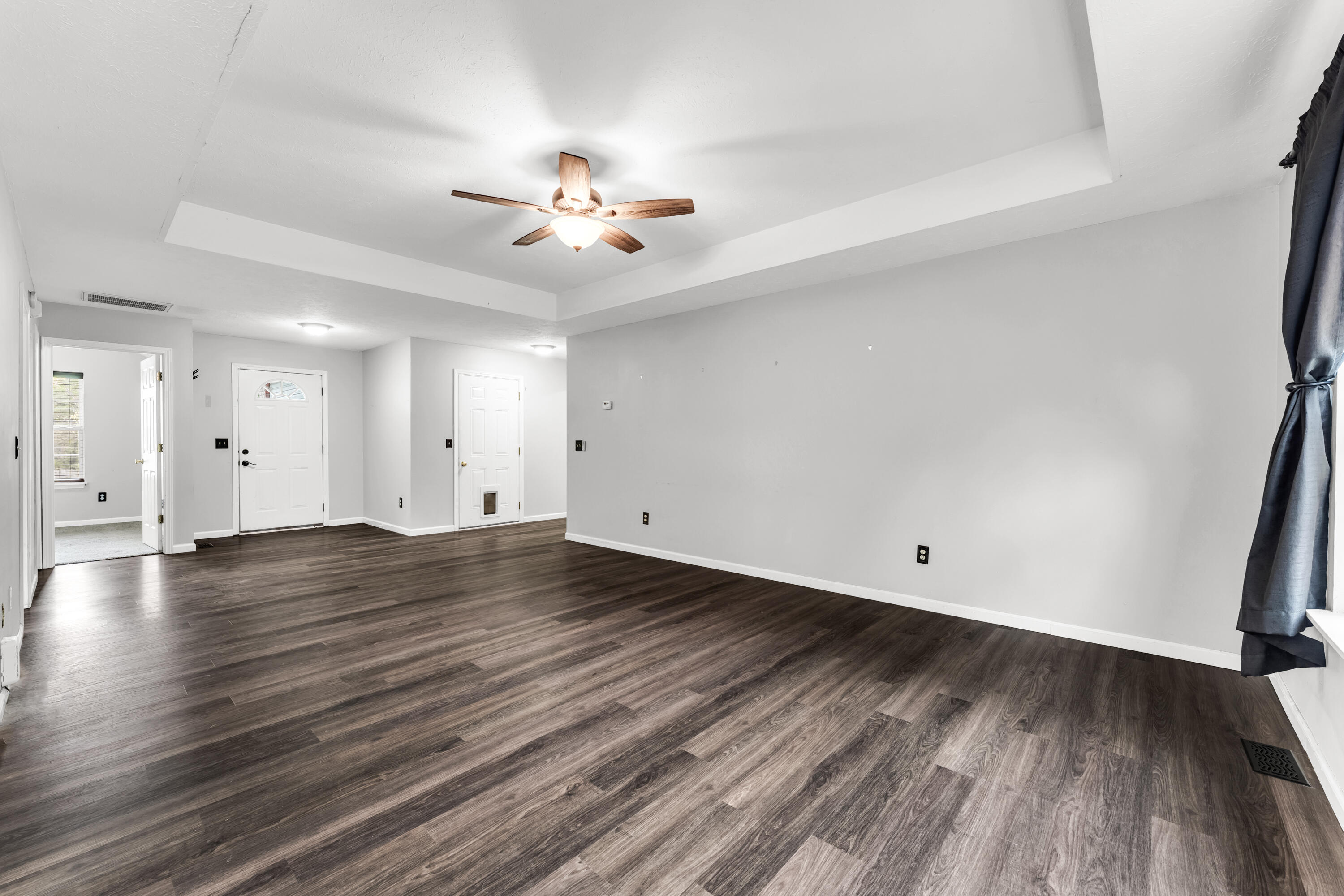 829 East Locust Street Property Photo 3