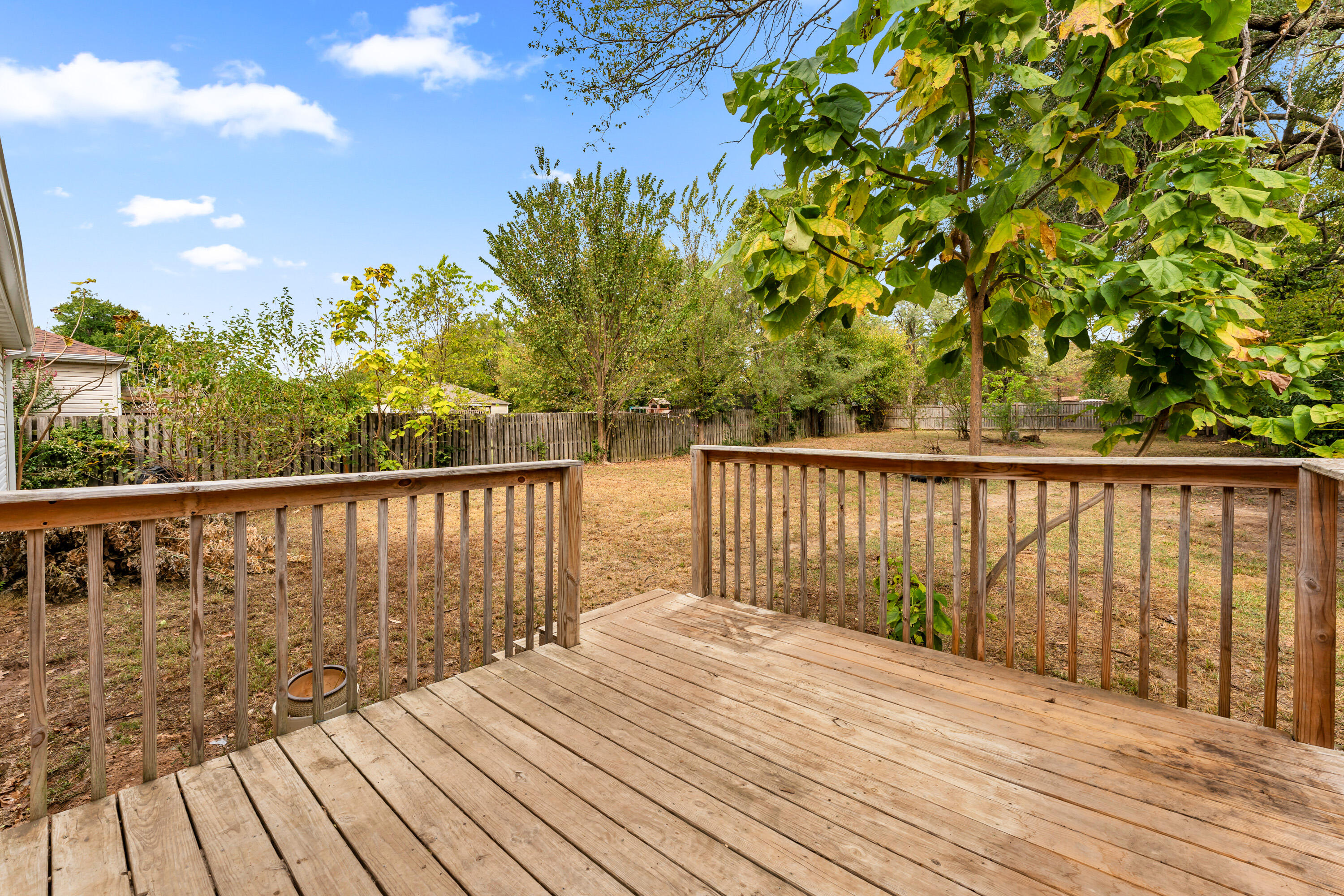 829 East Locust Street Property Photo 17