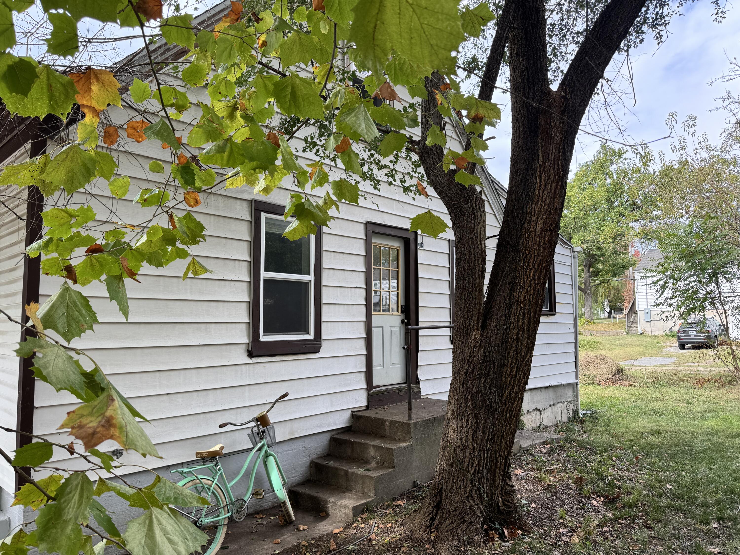 701 East Boyer Street Property Photo 3