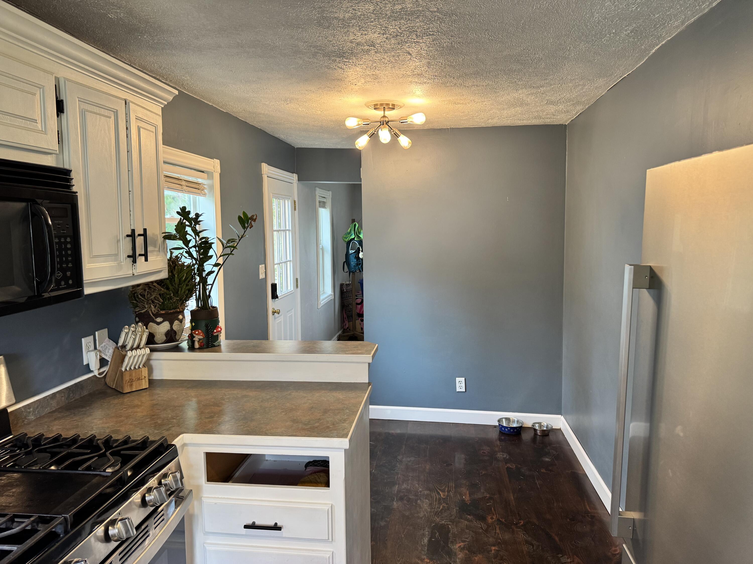 701 East Boyer Street Property Photo 17