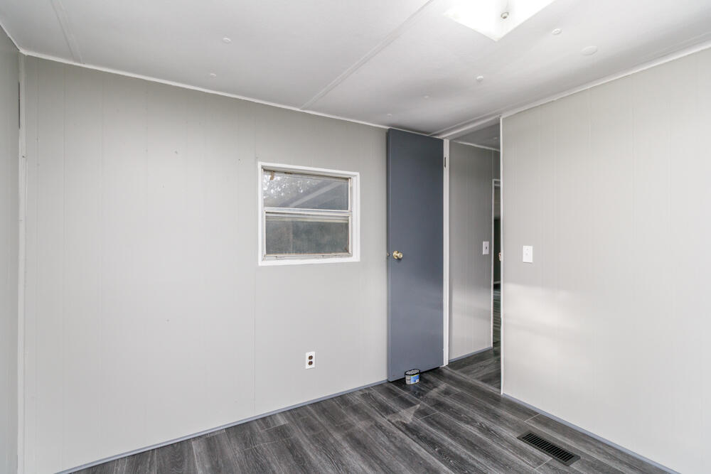 31000 Nodaway Drive Property Photo 17