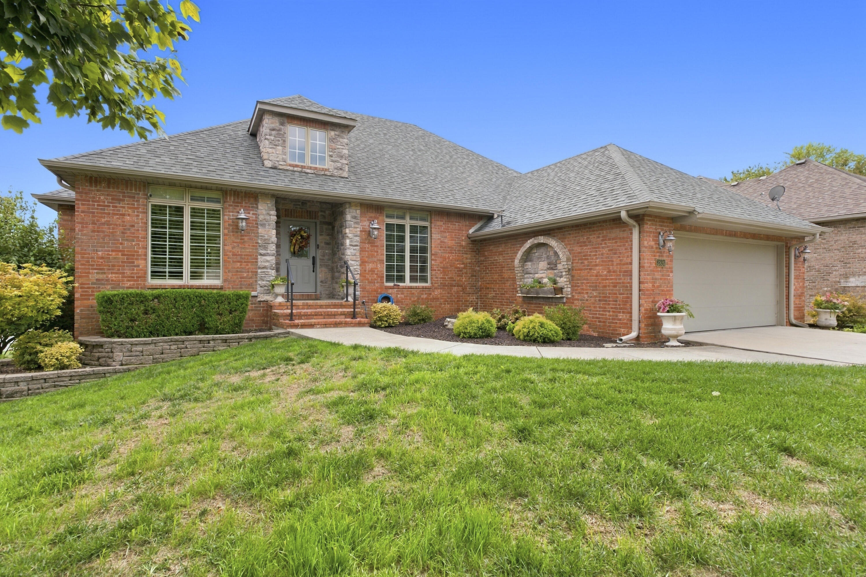 3826 East Fox Grape Road Property Photo 9