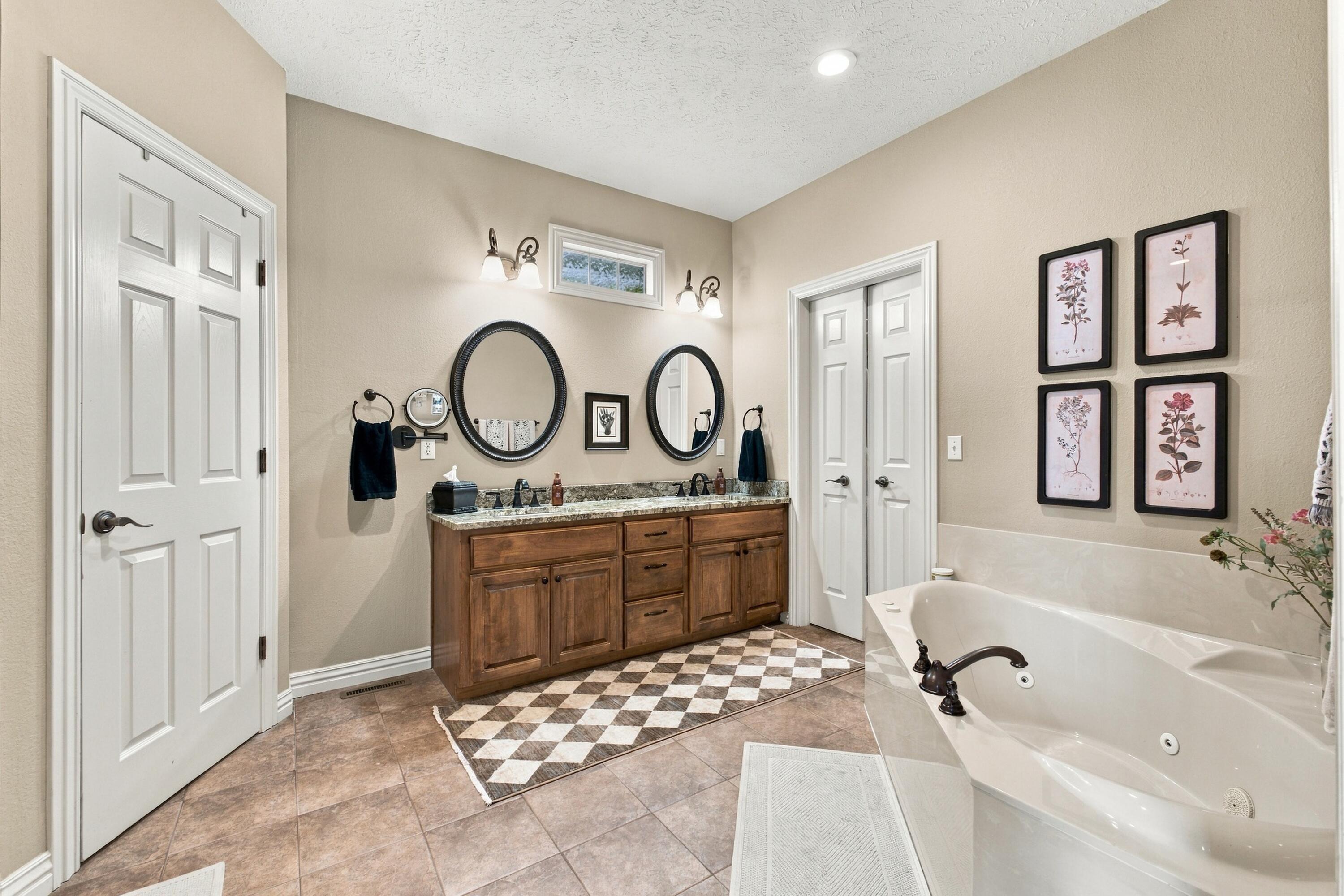 3826 East Fox Grape Road Property Photo 32