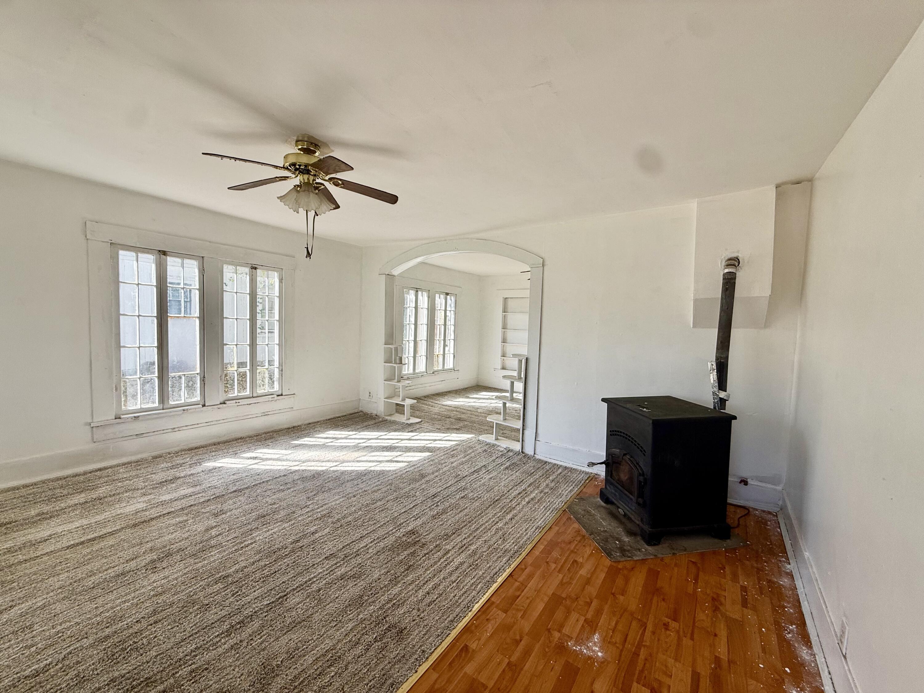 319 North Grand Avenue Property Photo 2