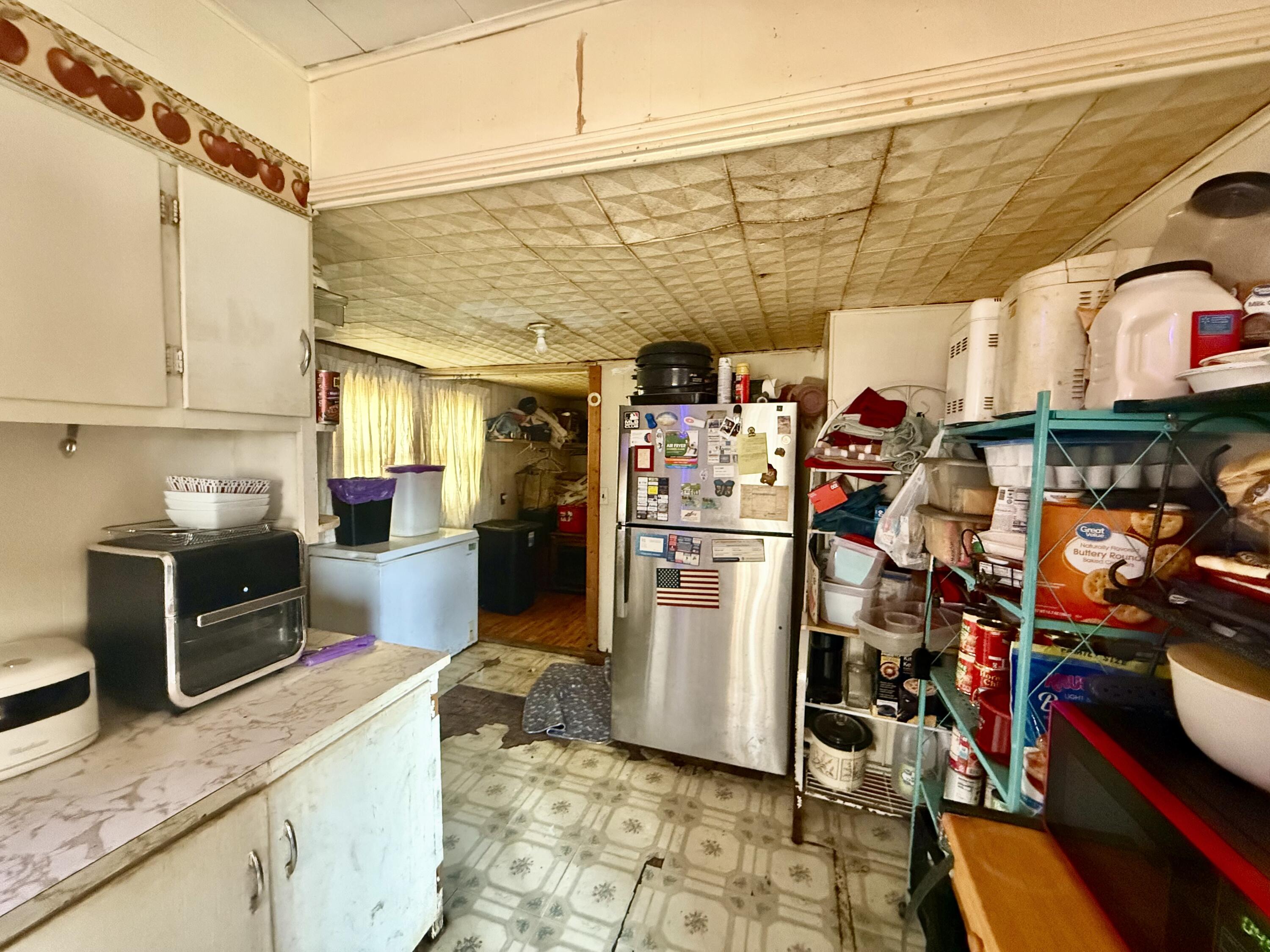 319 North Grand Avenue Property Photo 21