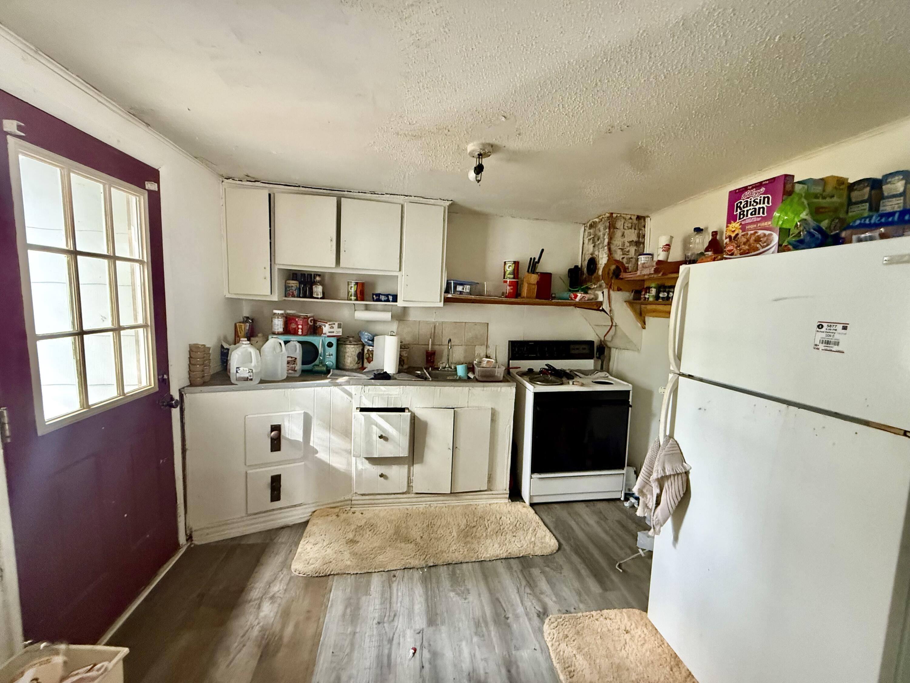 319 North Grand Avenue Property Photo 33