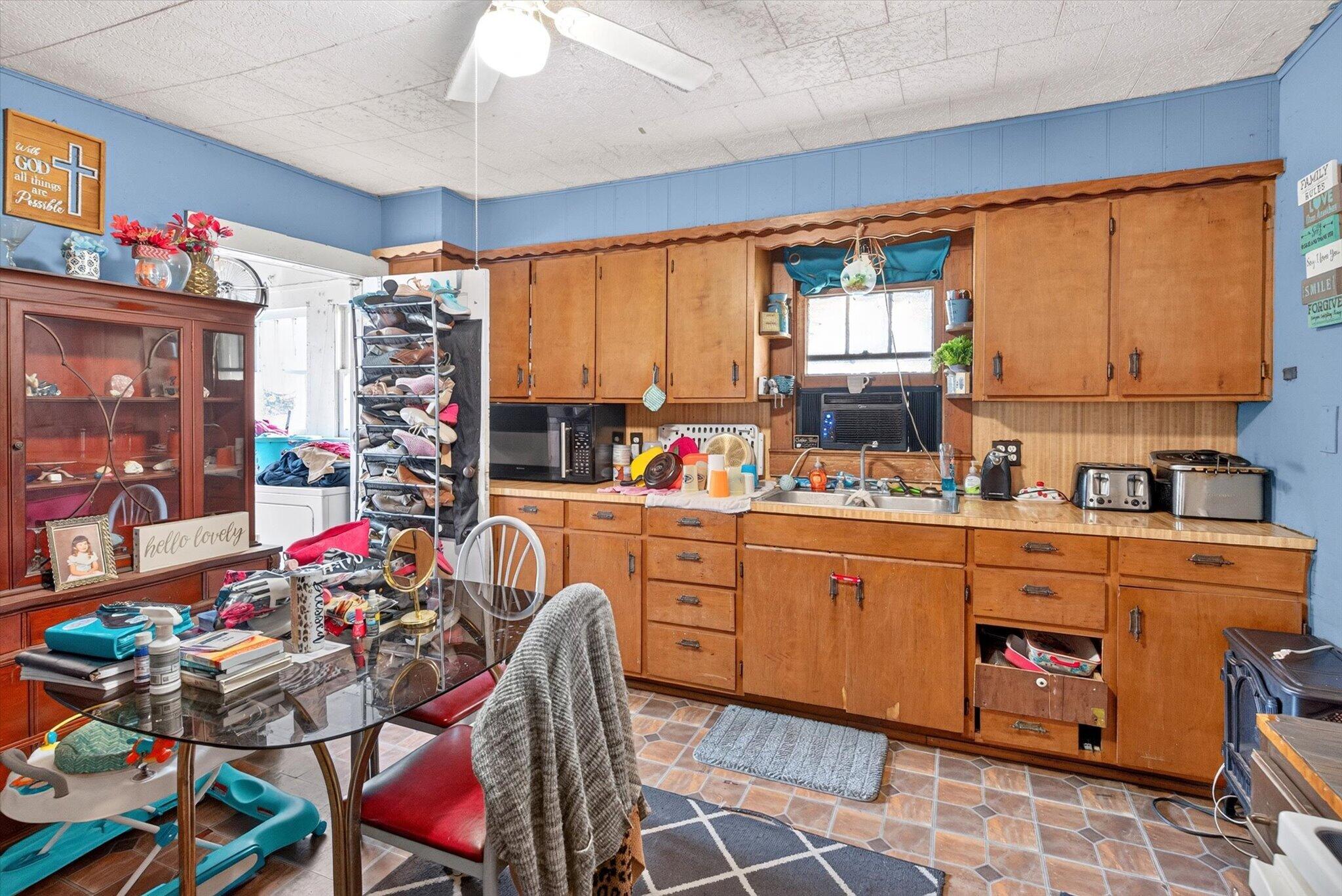 108 West Hickory Street Property Photo 6
