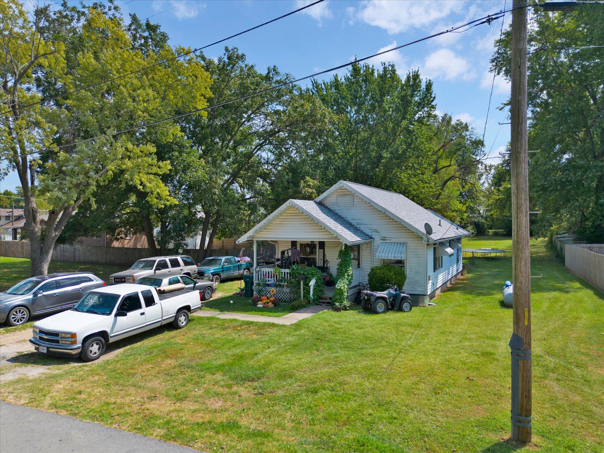 108 West Hickory Street Property Photo 12