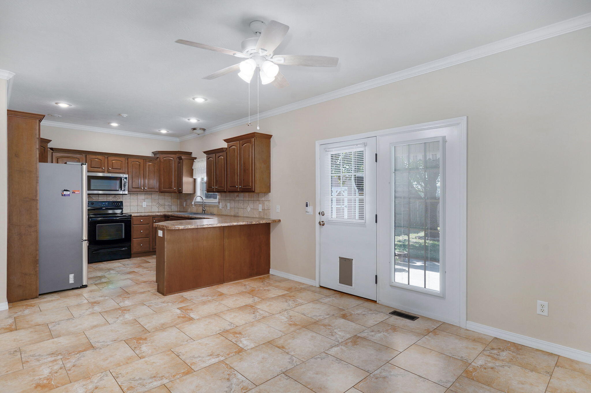 229 North Tierra Drive Property Photo 15
