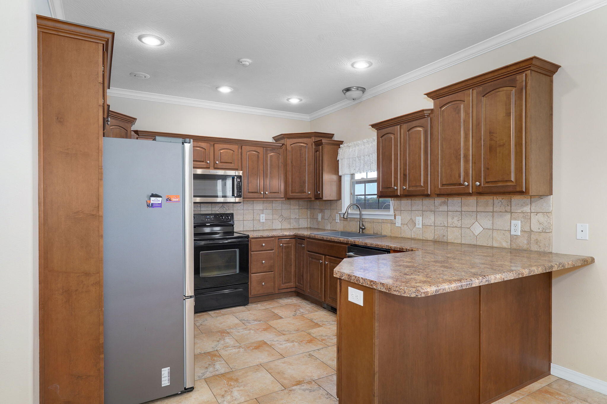 229 North Tierra Drive Property Photo 17