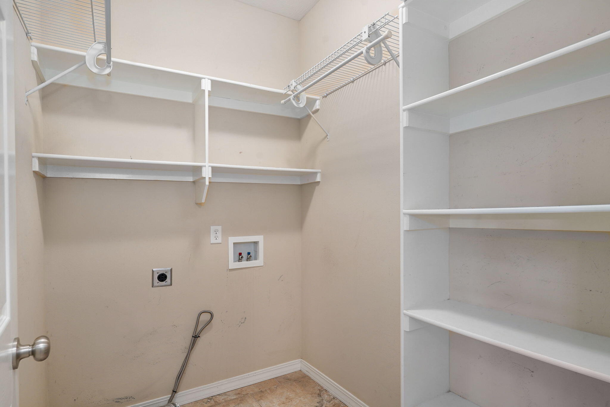229 North Tierra Drive Property Photo 21