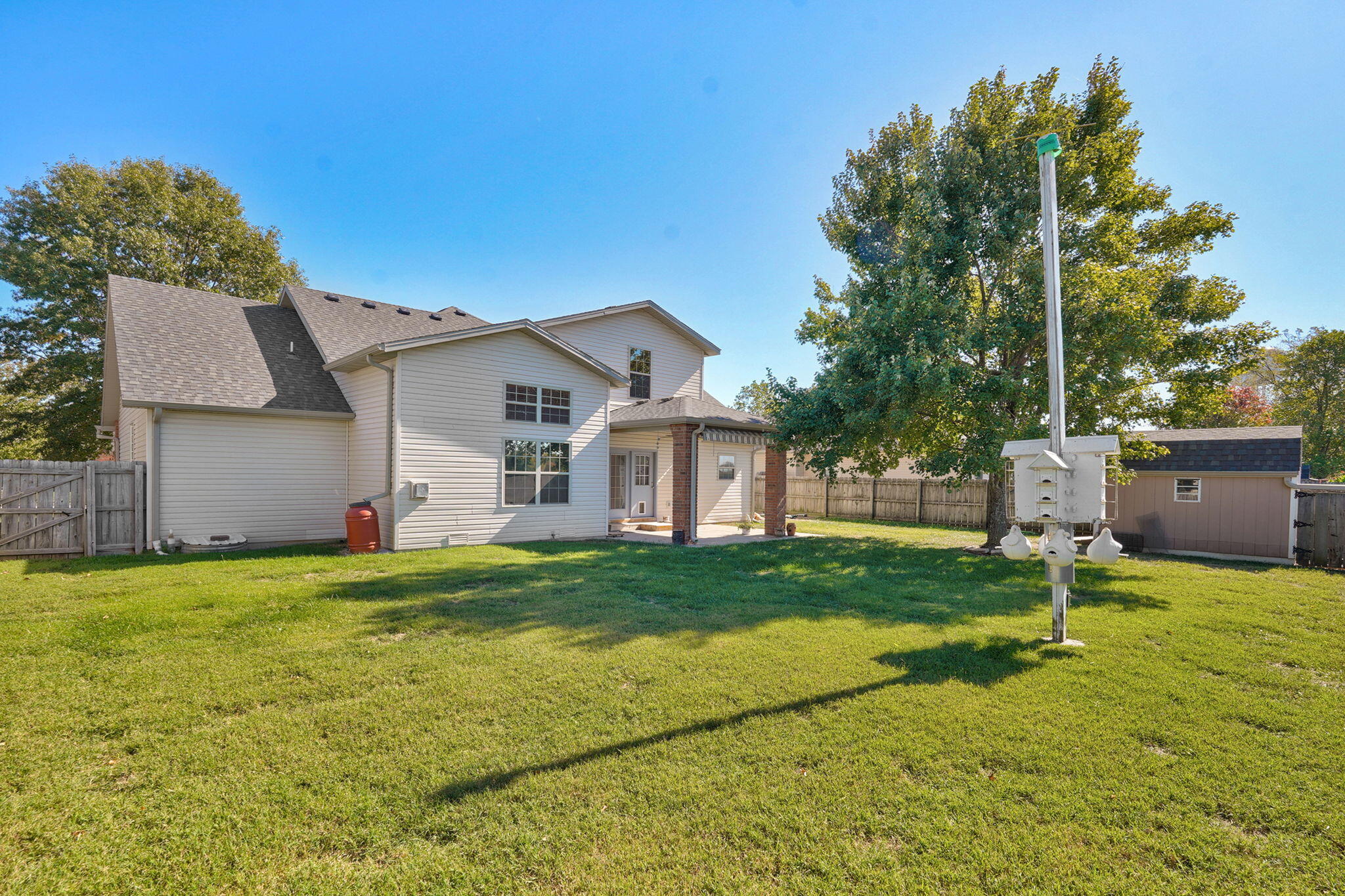 229 North Tierra Drive Property Photo 44