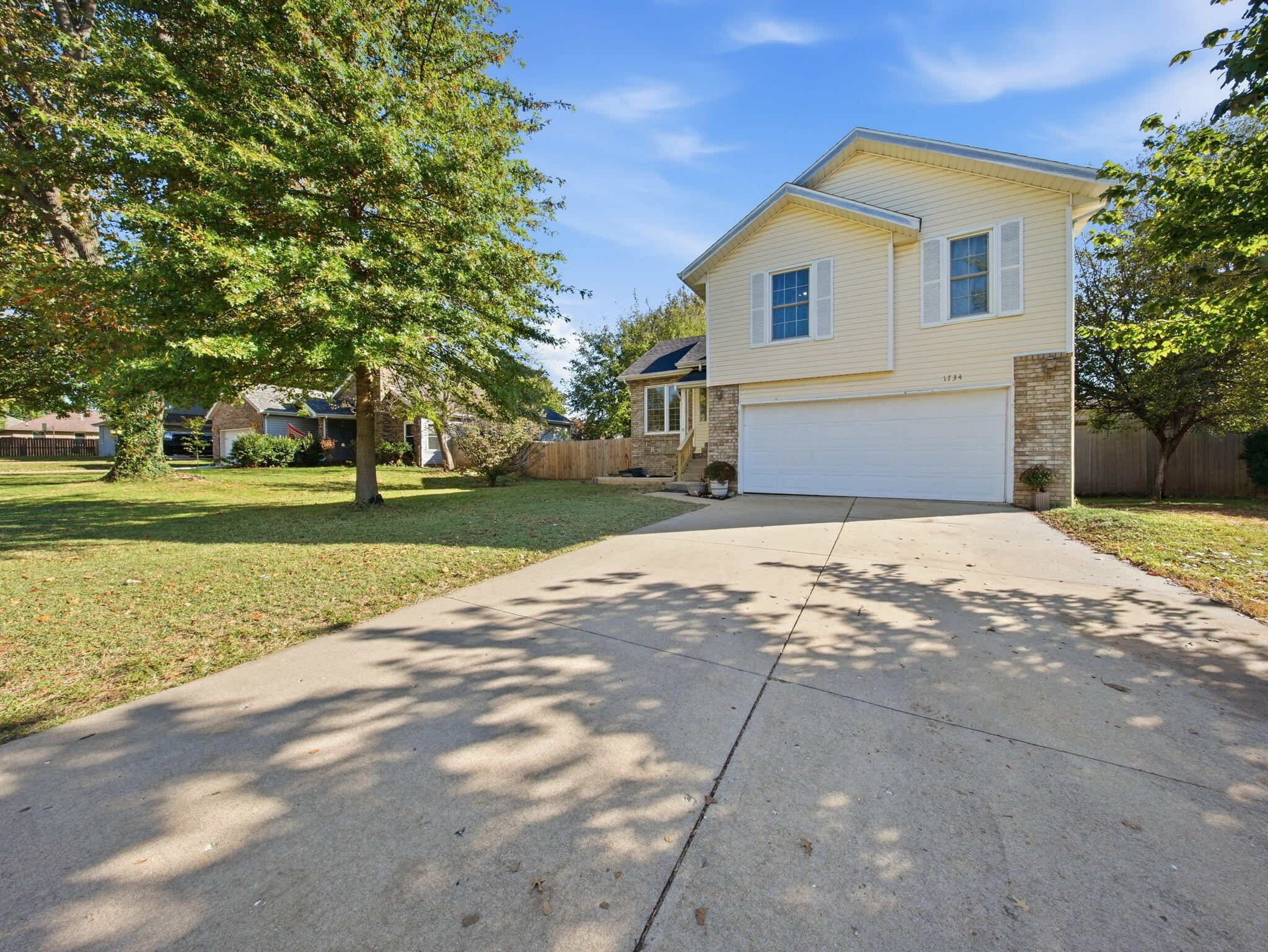 1734 North Mumford Drive Property Photo 3