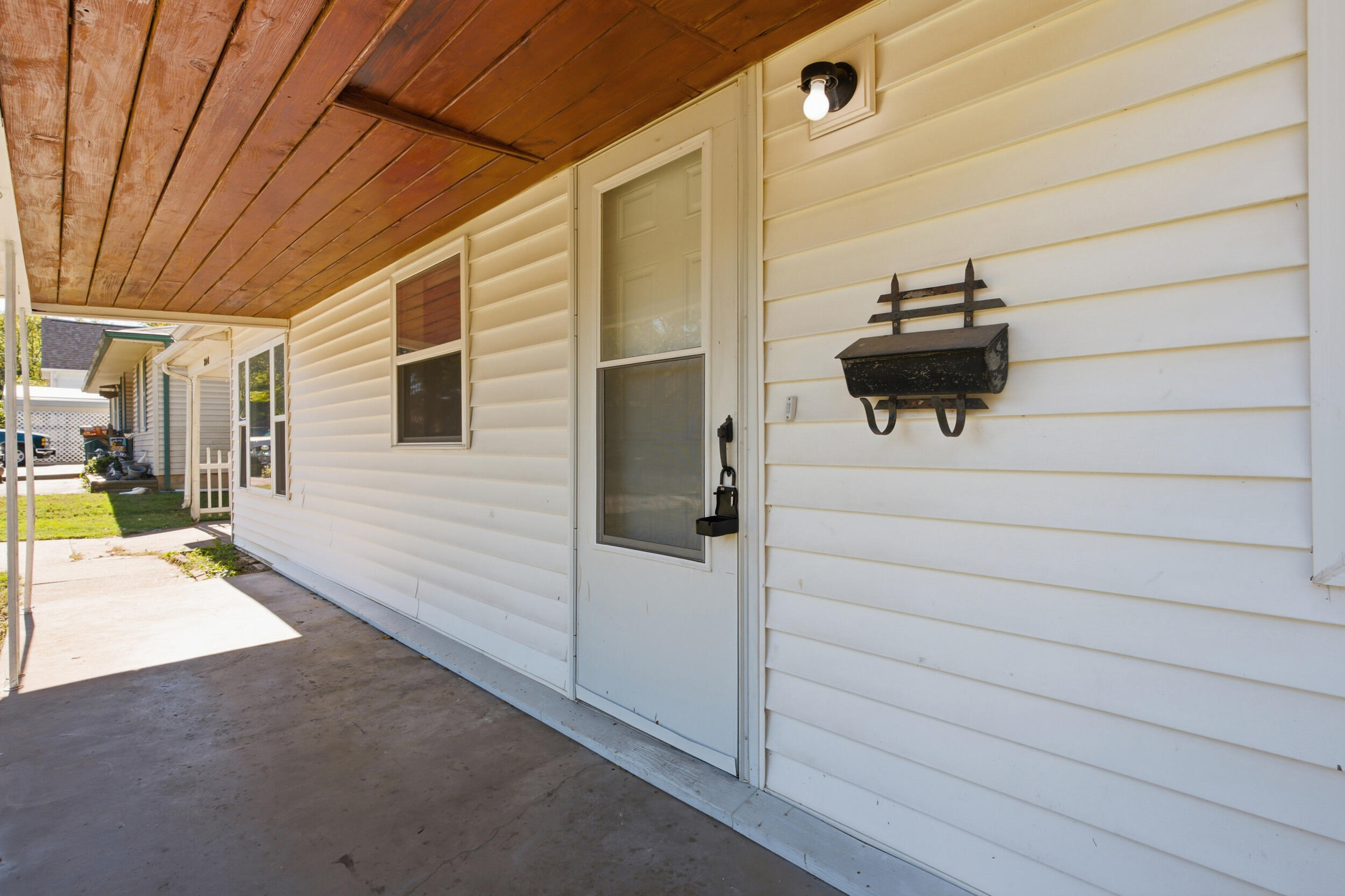 304 North Lincoln Avenue Property Photo 3