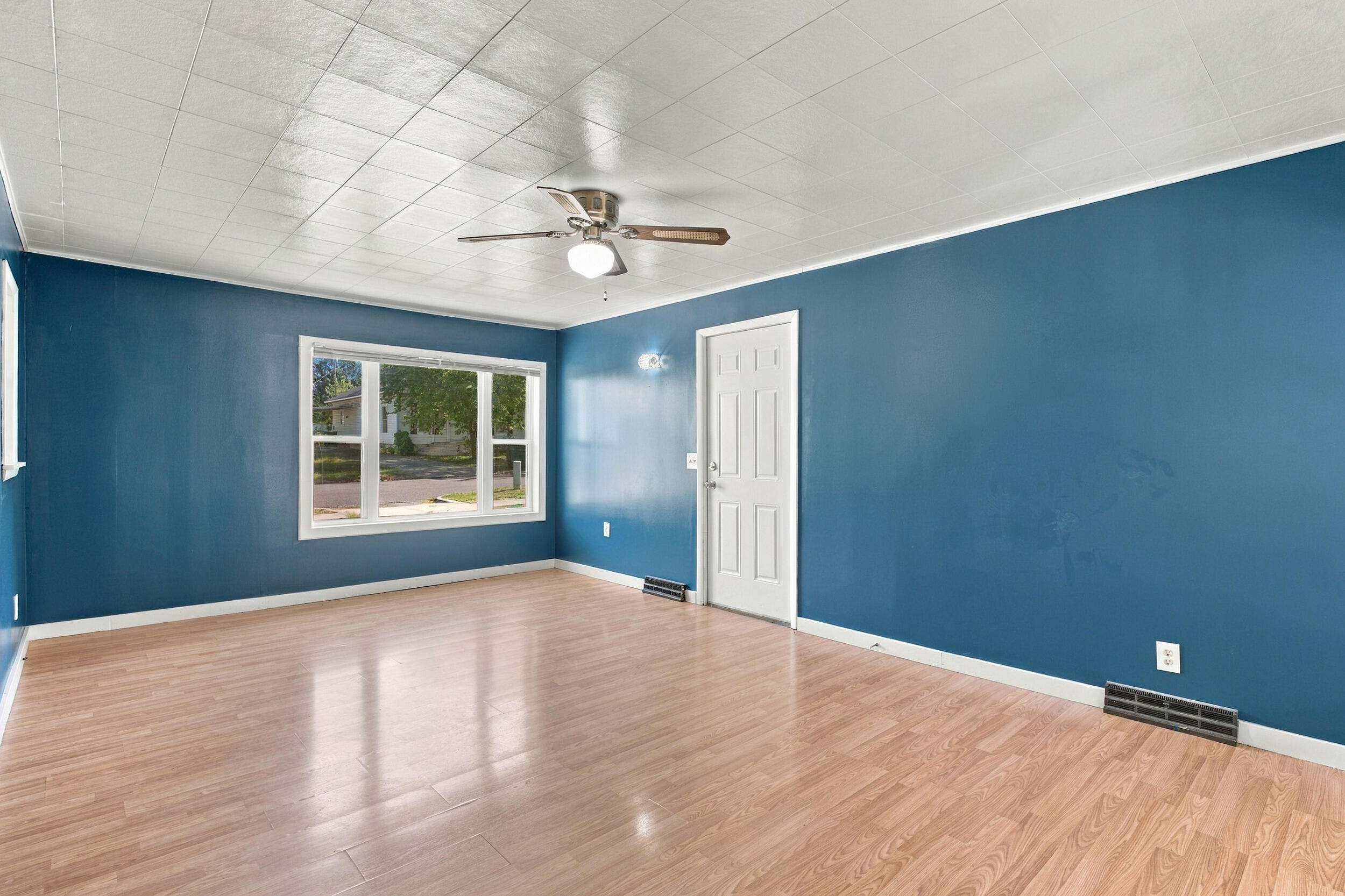 304 North Lincoln Avenue Property Photo 6
