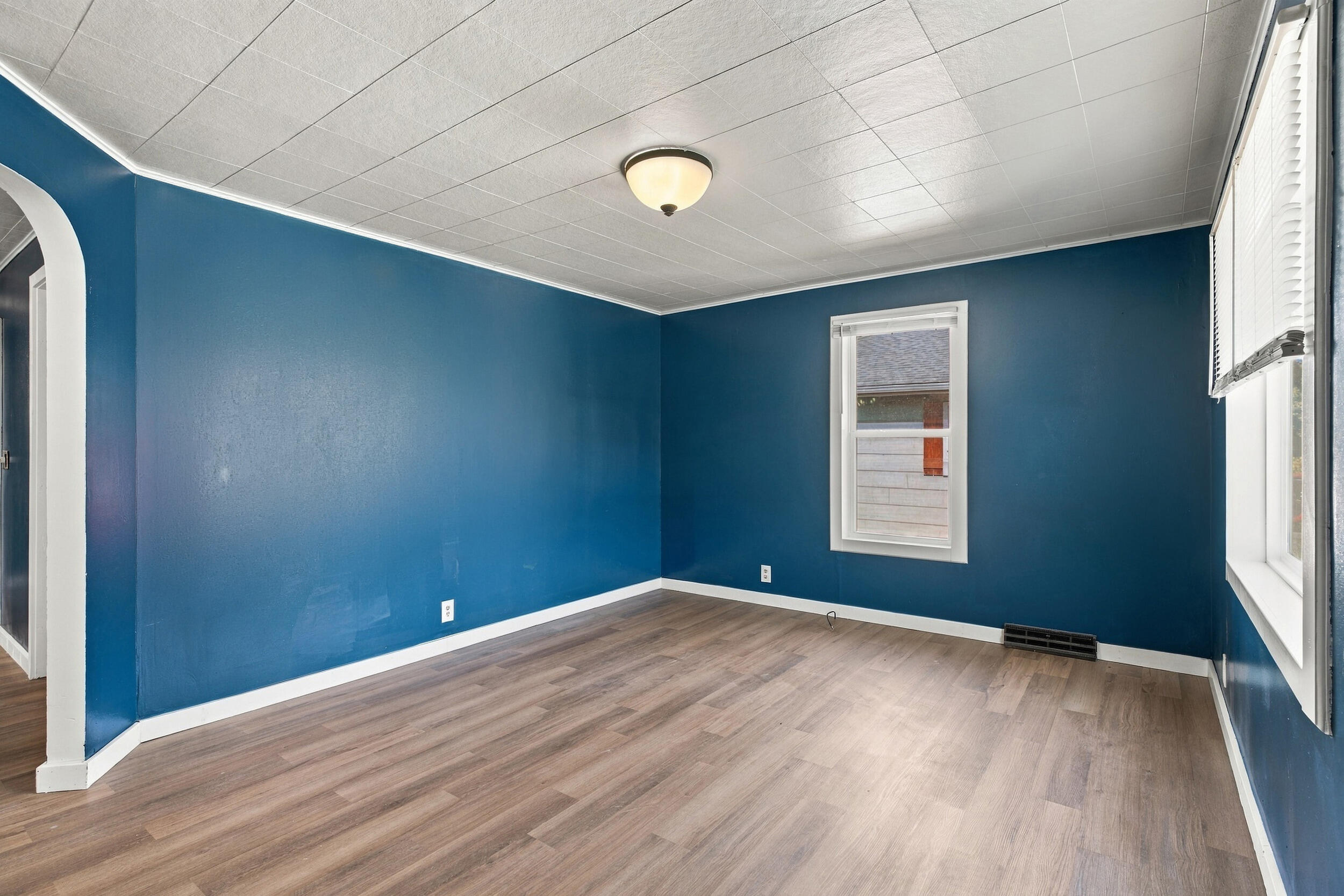 304 North Lincoln Avenue Property Photo 8