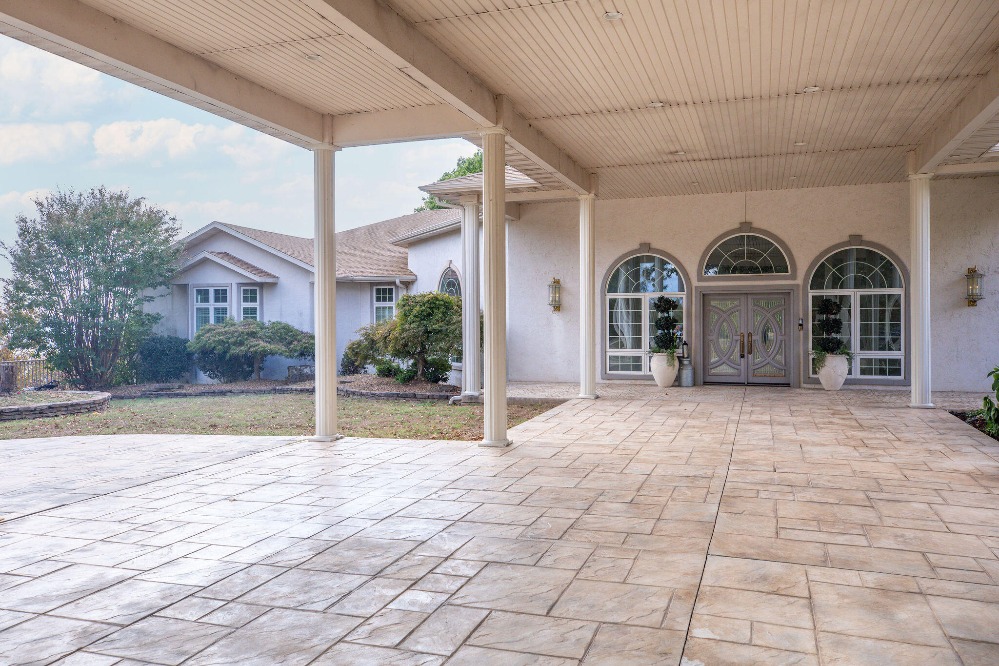 200 Emerald Crest Drive Property Photo 5