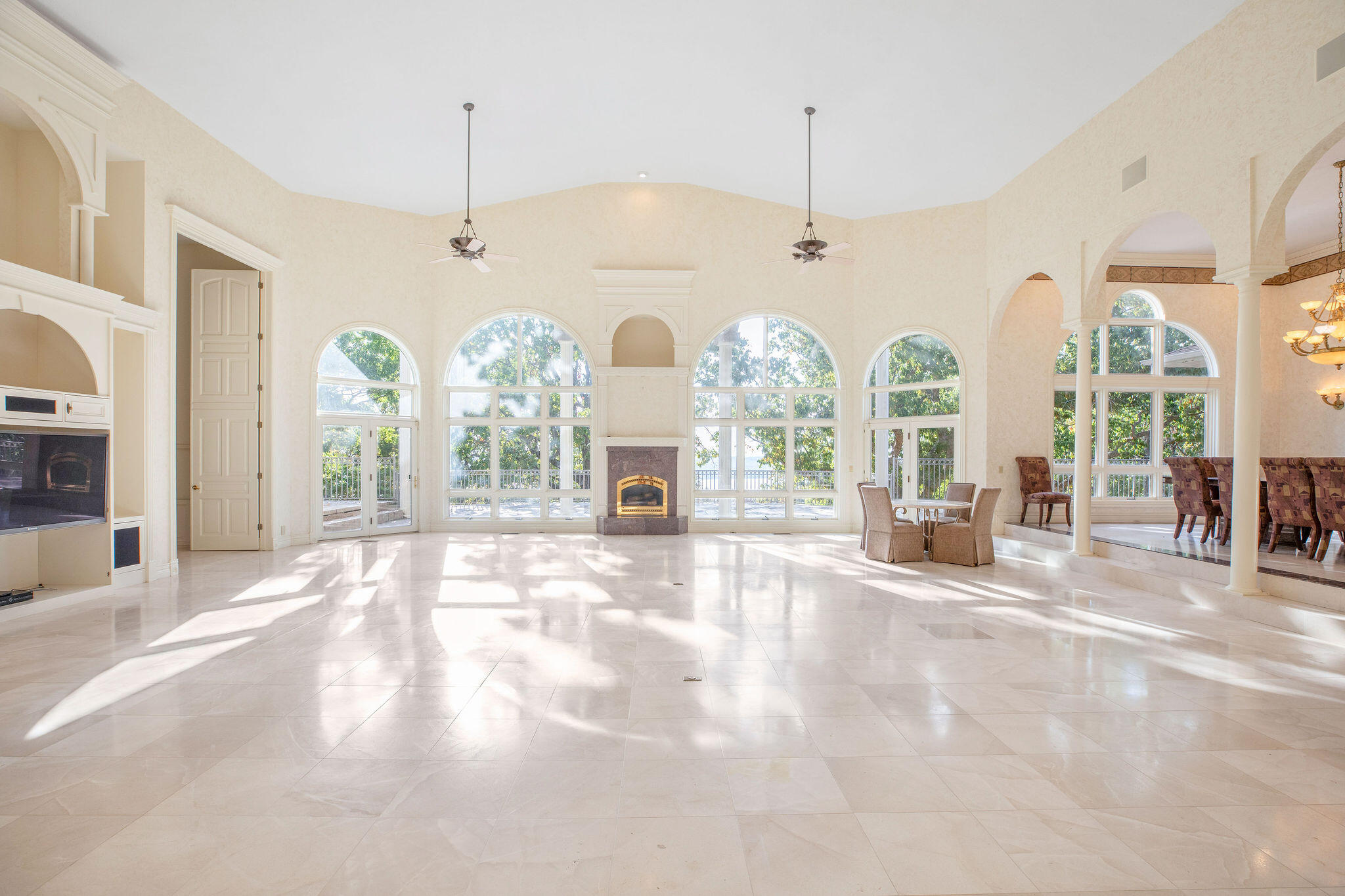 200 Emerald Crest Drive Property Photo 14