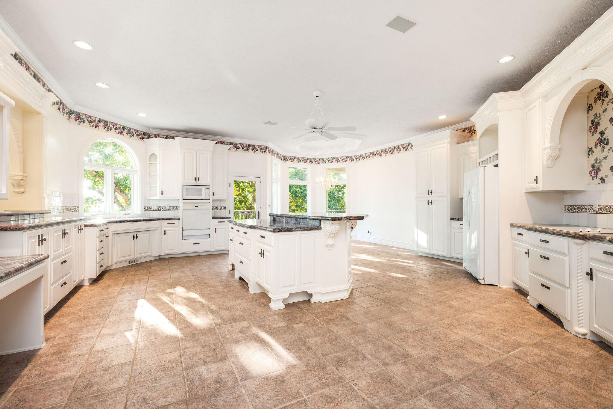 200 Emerald Crest Drive Property Photo 25