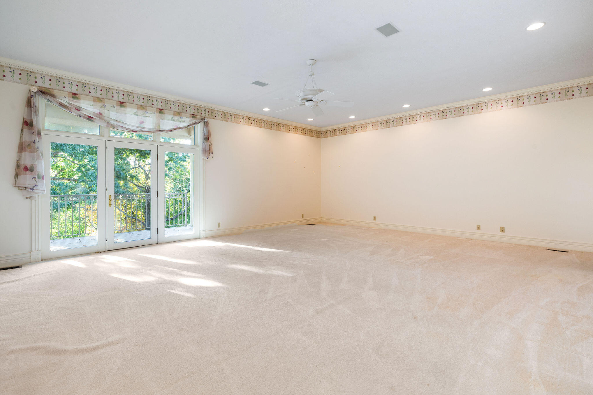 200 Emerald Crest Drive Property Photo 38
