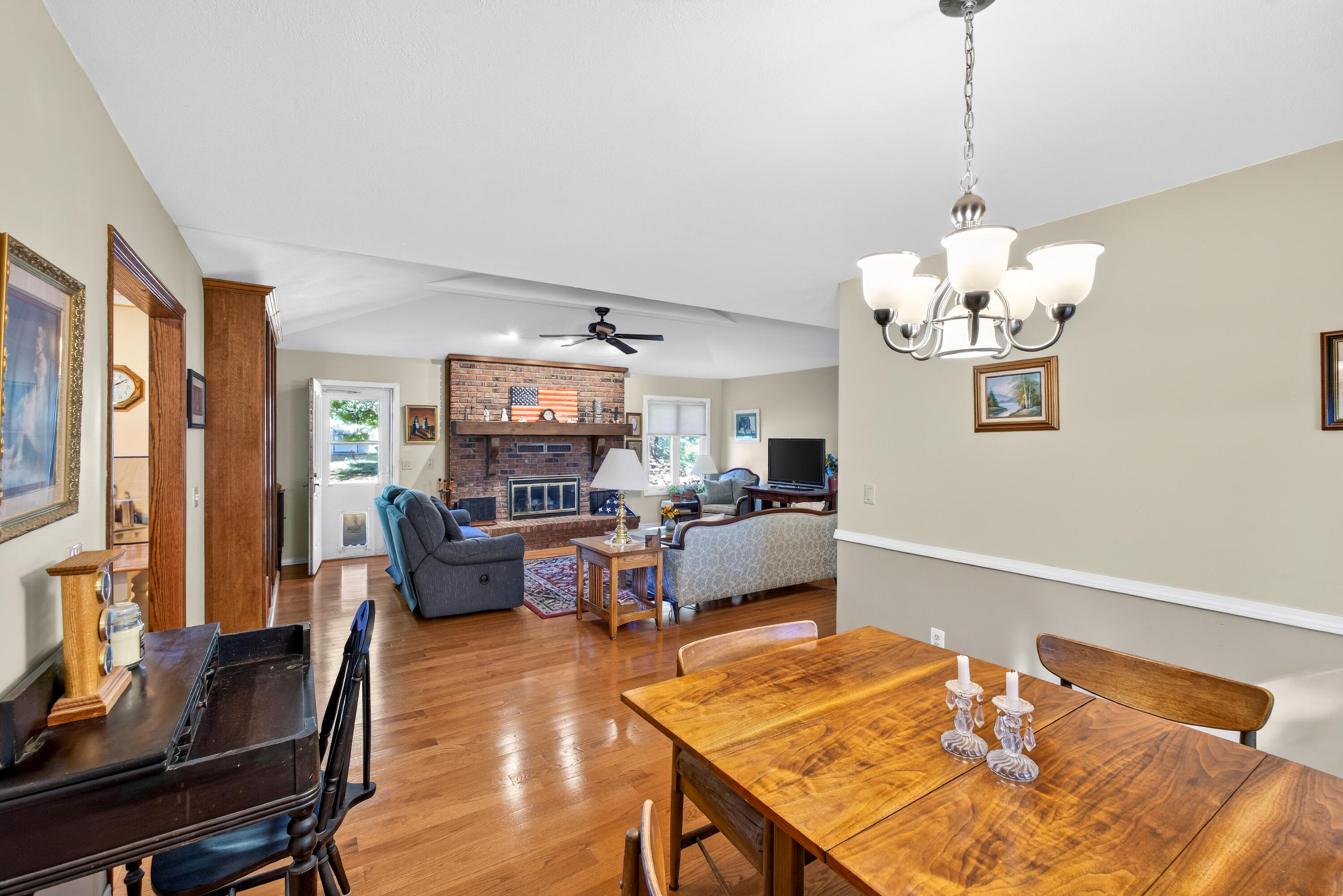 2157 North Farm Road 197 Property Photo 14