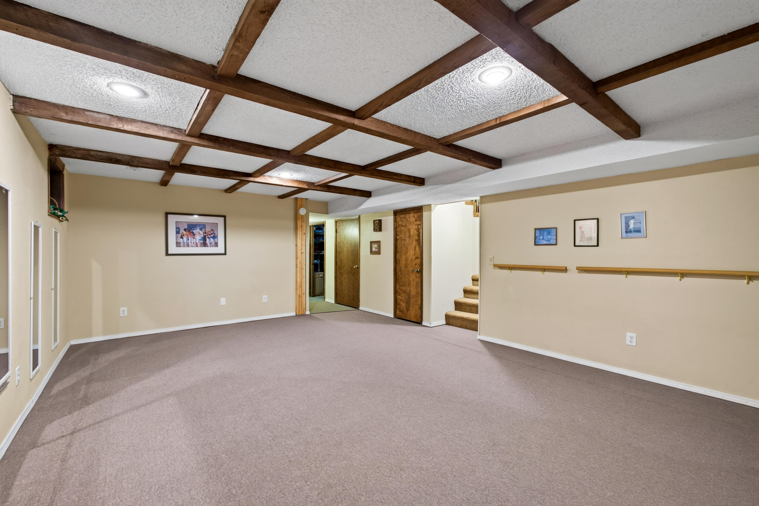 2157 North Farm Road 197 Property Photo 34