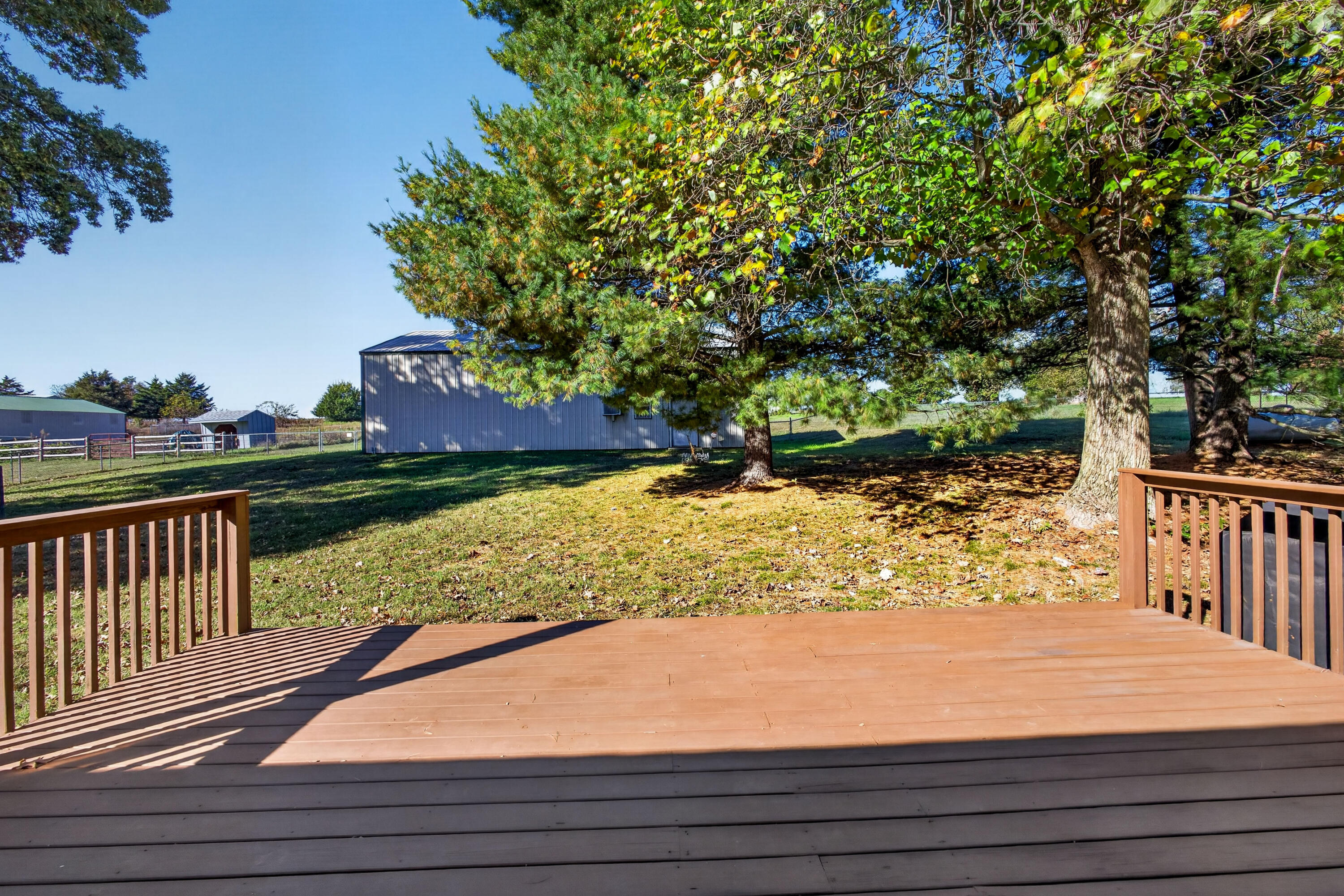 2157 North Farm Road 197 Property Photo 48