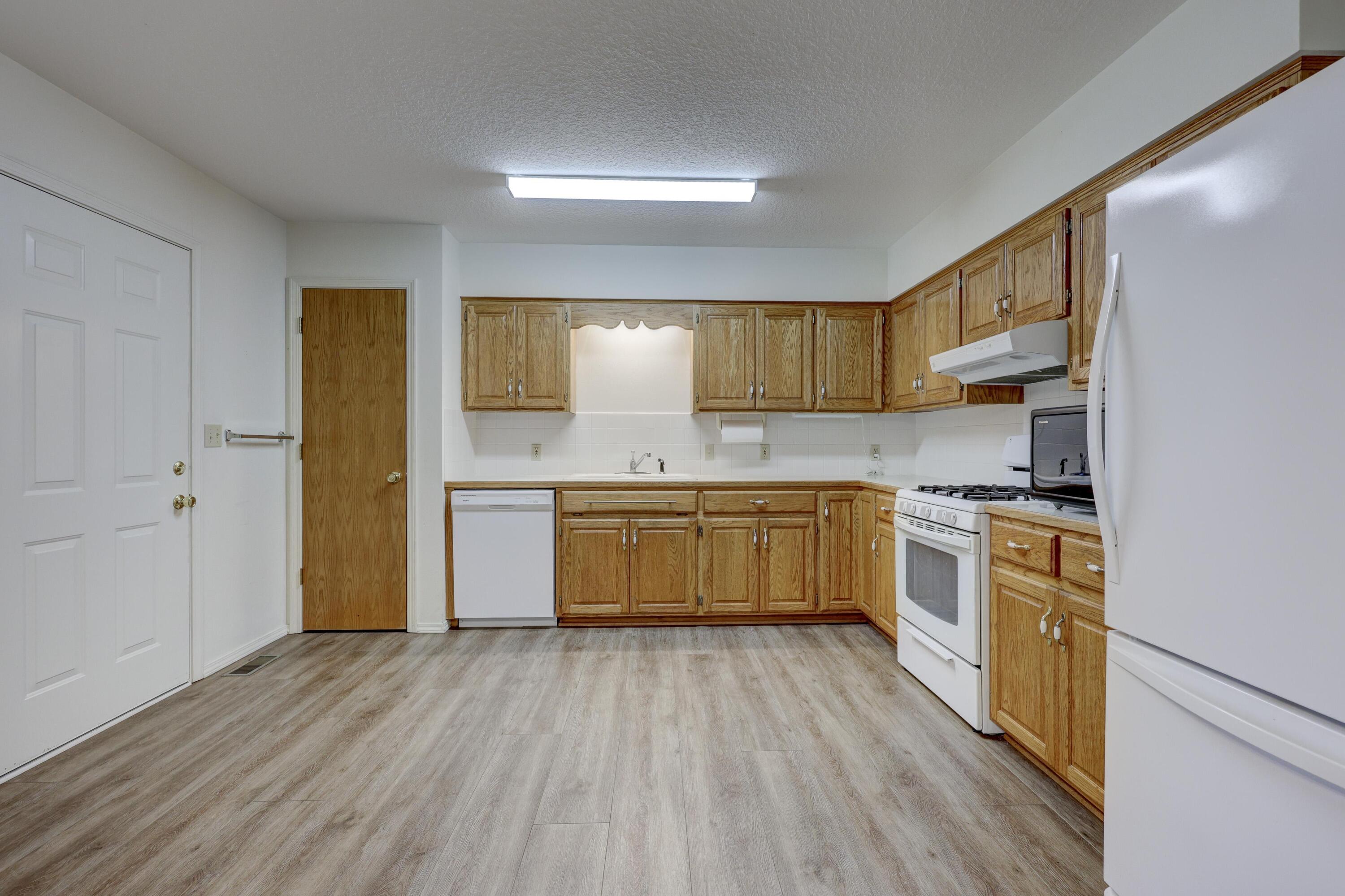 1411 Gold Stream Drive Property Photo 12