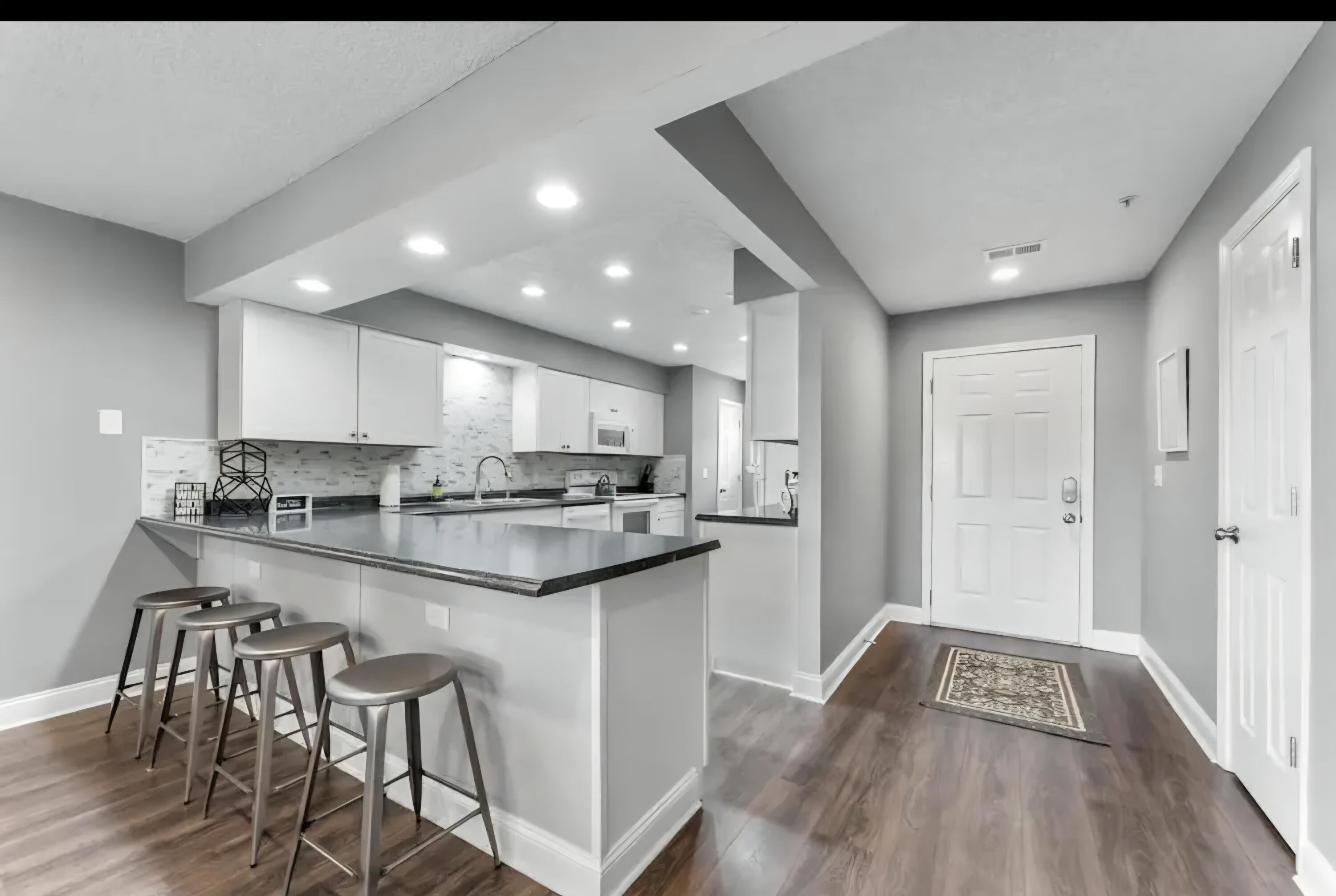 350 South Wildwood Drive F4 Property Photo 5