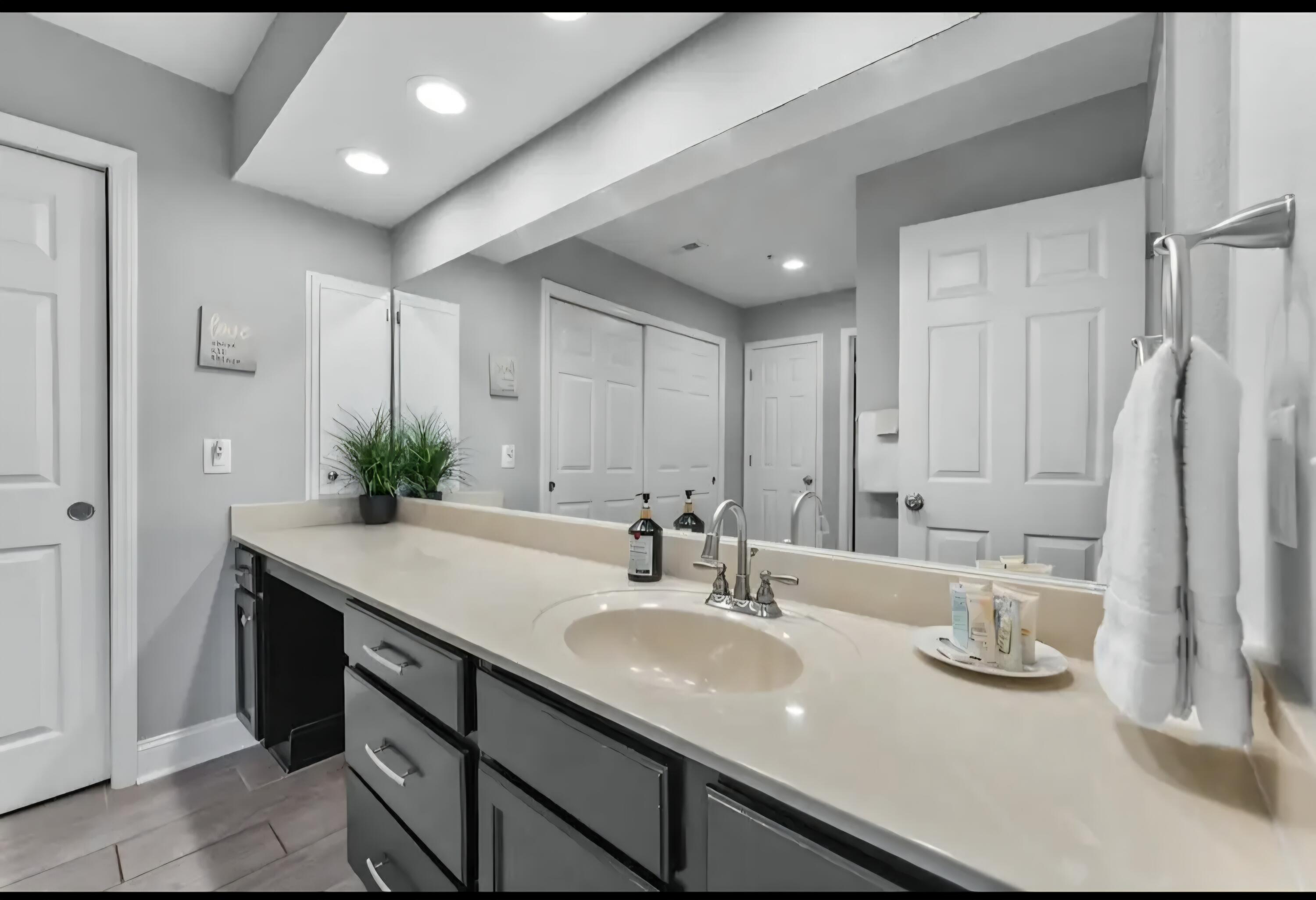 350 South Wildwood Drive F4 Property Photo 20