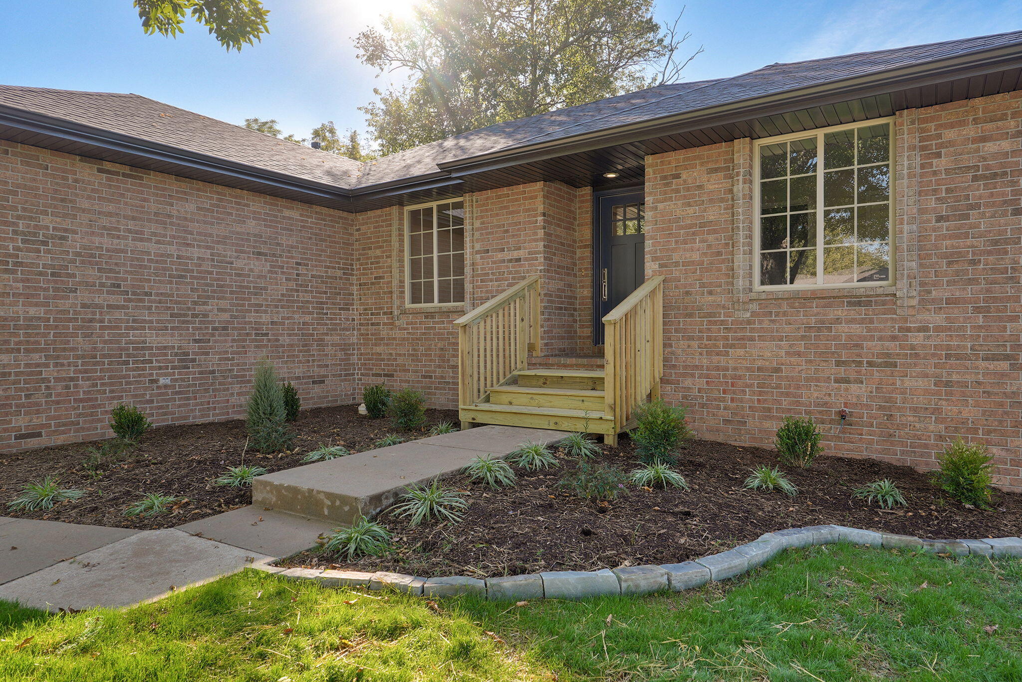 2404 West Rockwood Street Property Photo 4