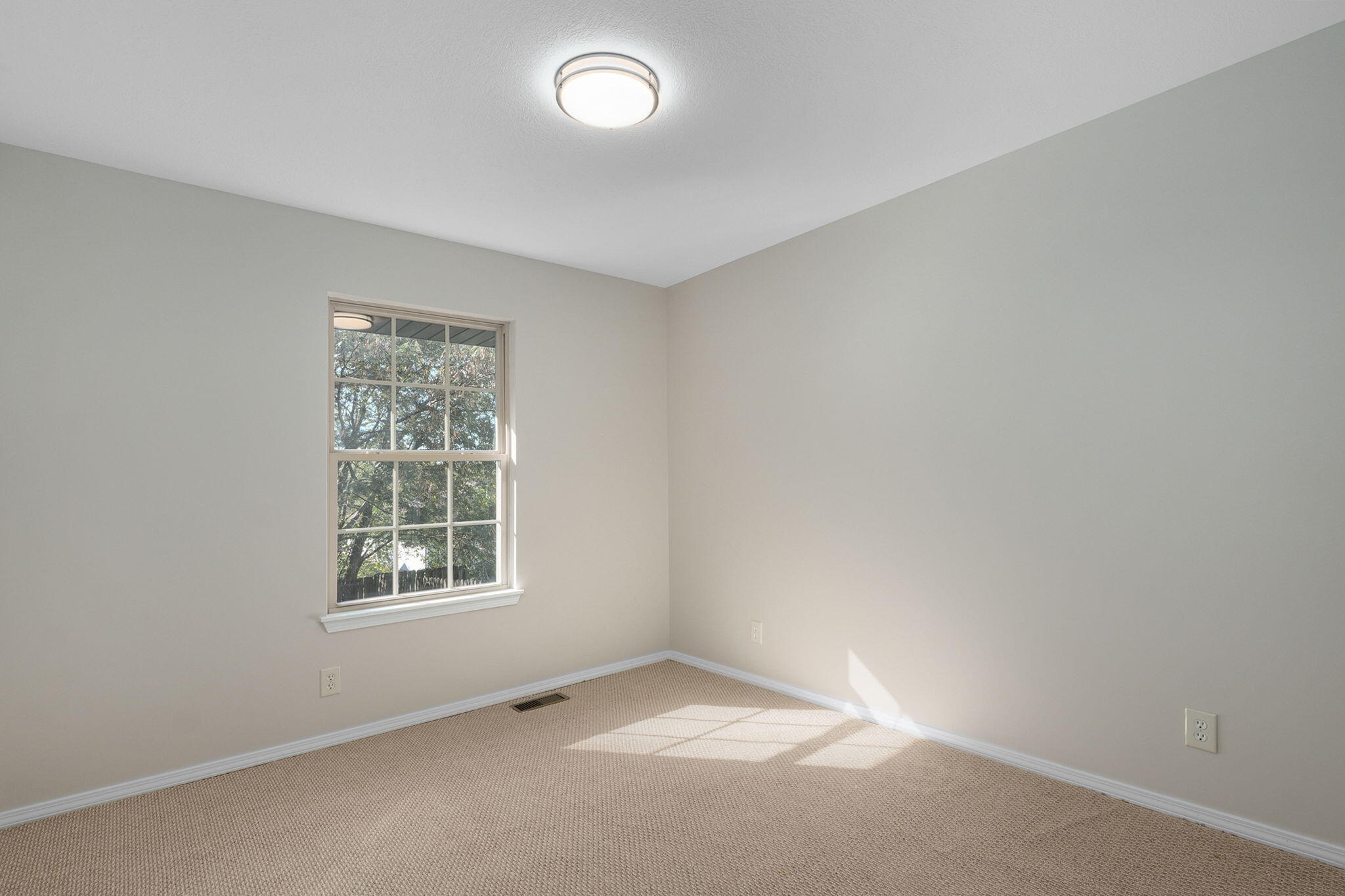 2404 West Rockwood Street Property Photo 34