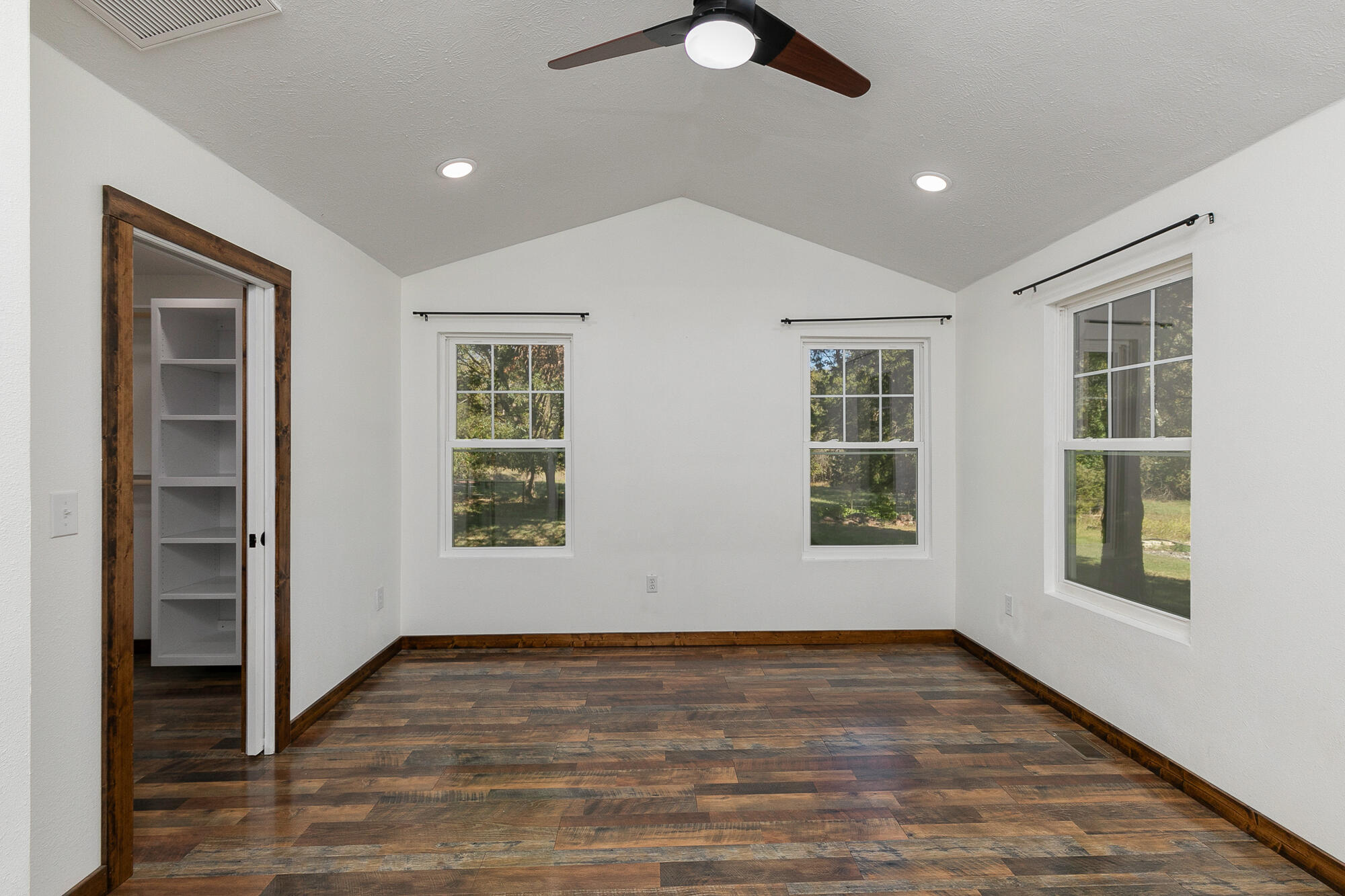 7044 North Flinthill Lane Property Photo 19